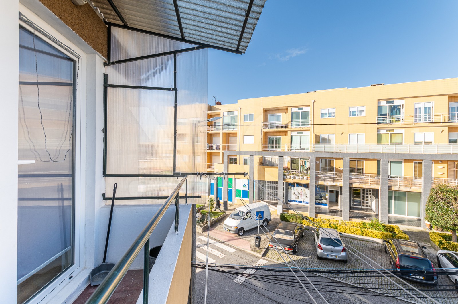 Apartment T2 for For sale in Ermesinde, Valongo, Porto - Varanda (Imagem 4)