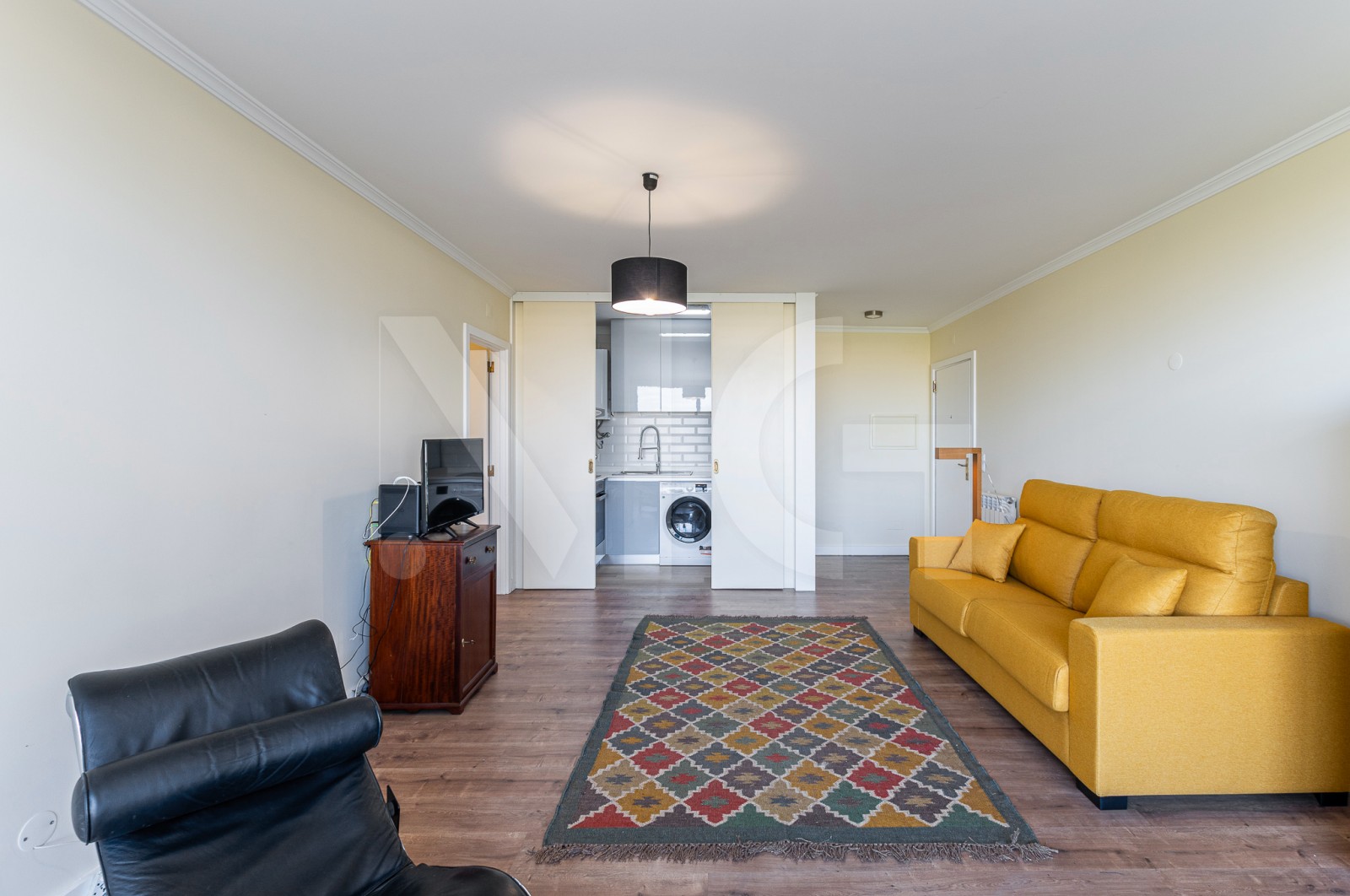 Apartment T1 for For sale in Matosinhos e Leça da Palmeira, Matosinhos, Porto - Sala (Imagem 5)