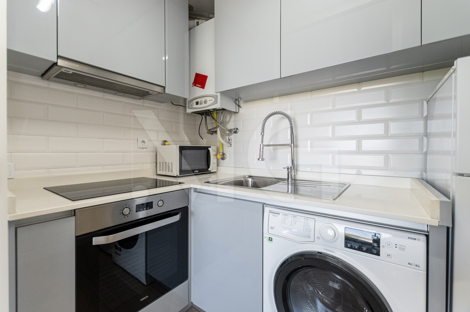 Apartment T1 for For sale in Matosinhos e Leça da Palmeira, Matosinhos, Porto - Cozinha (Imagem 5)