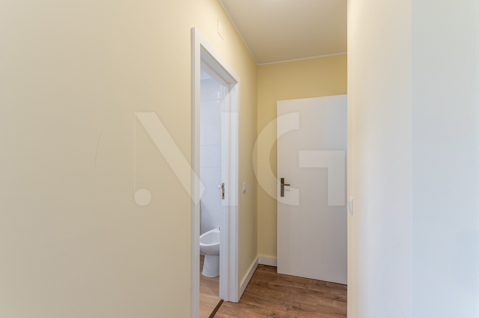 Apartment T1 for For sale in Matosinhos e Leça da Palmeira, Matosinhos, Porto - Quarto (Imagem 5)