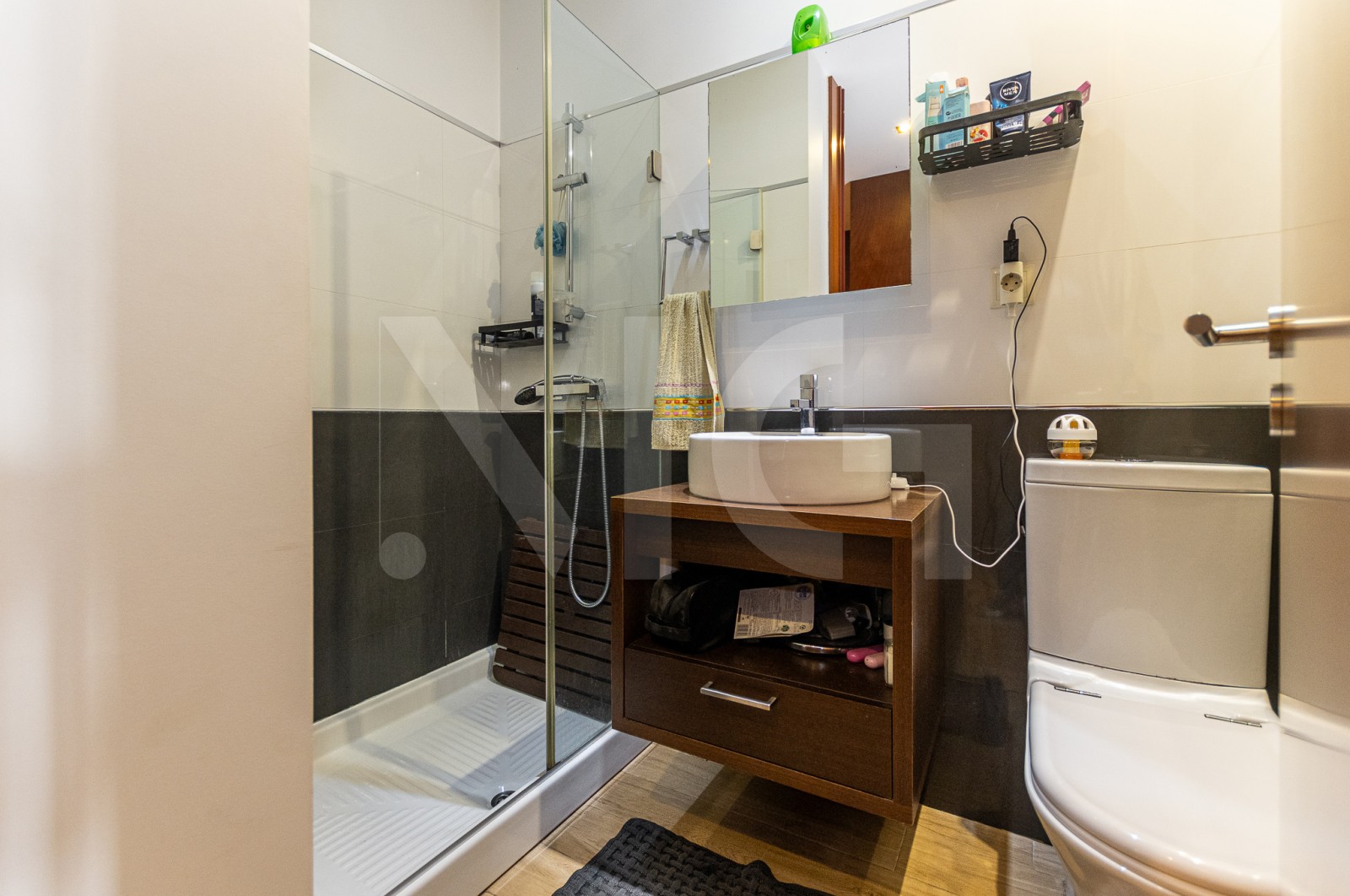 Apartamento T3 para Venda em Cidade da Maia, Maia, Porto - Casa de banho (Imagem 1)