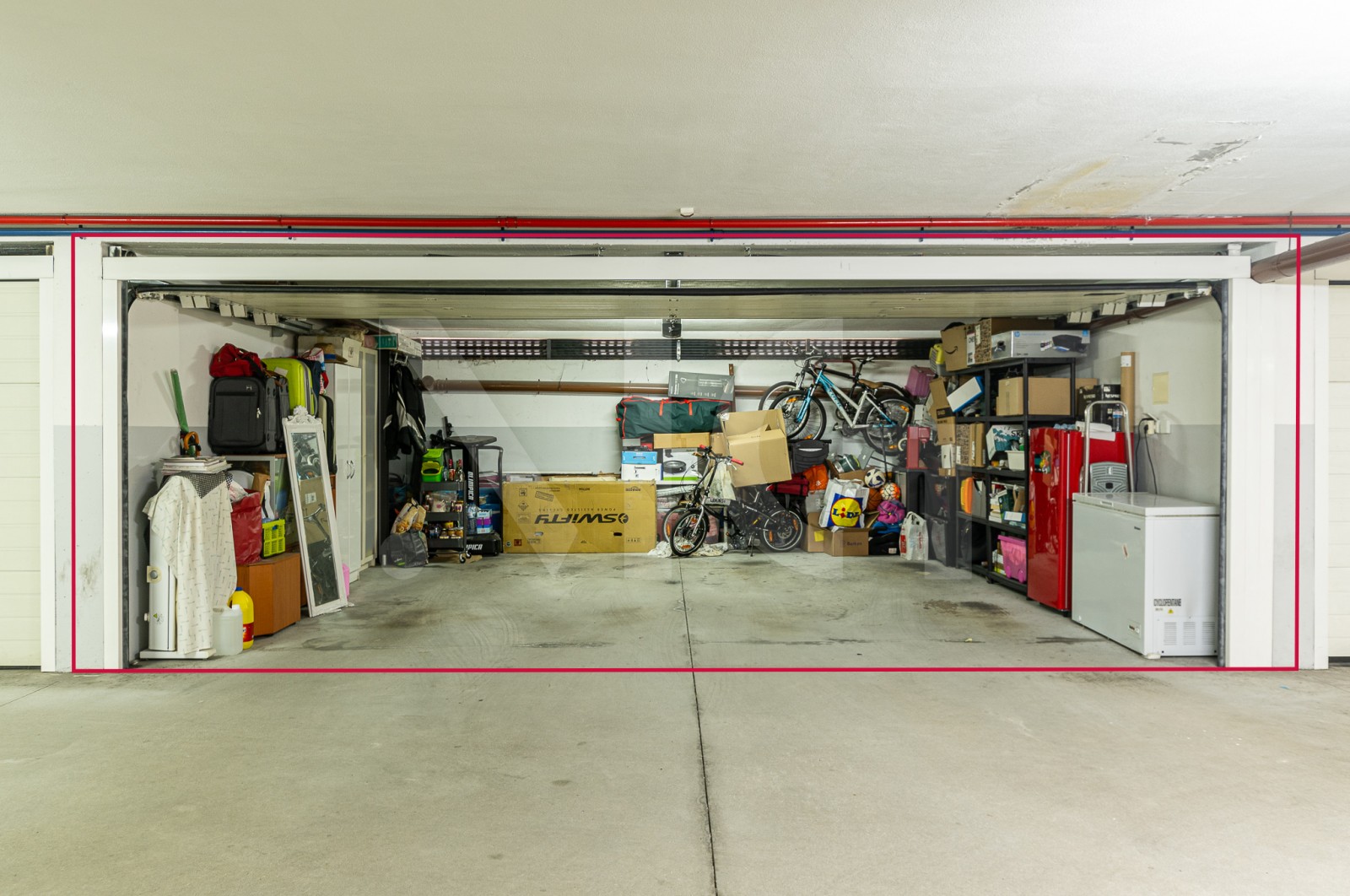 Apartamento T3 para Venda em Cidade da Maia, Maia, Porto - Parqueamento/Garagem (Imagem 1)