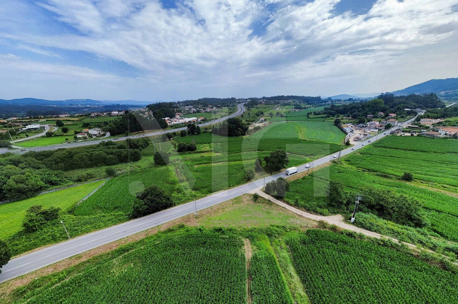 Terreno Rústico para Venda em Areias de Vilar e Encourados, Barcelos, Braga - Área envolvente (Imagem 3)