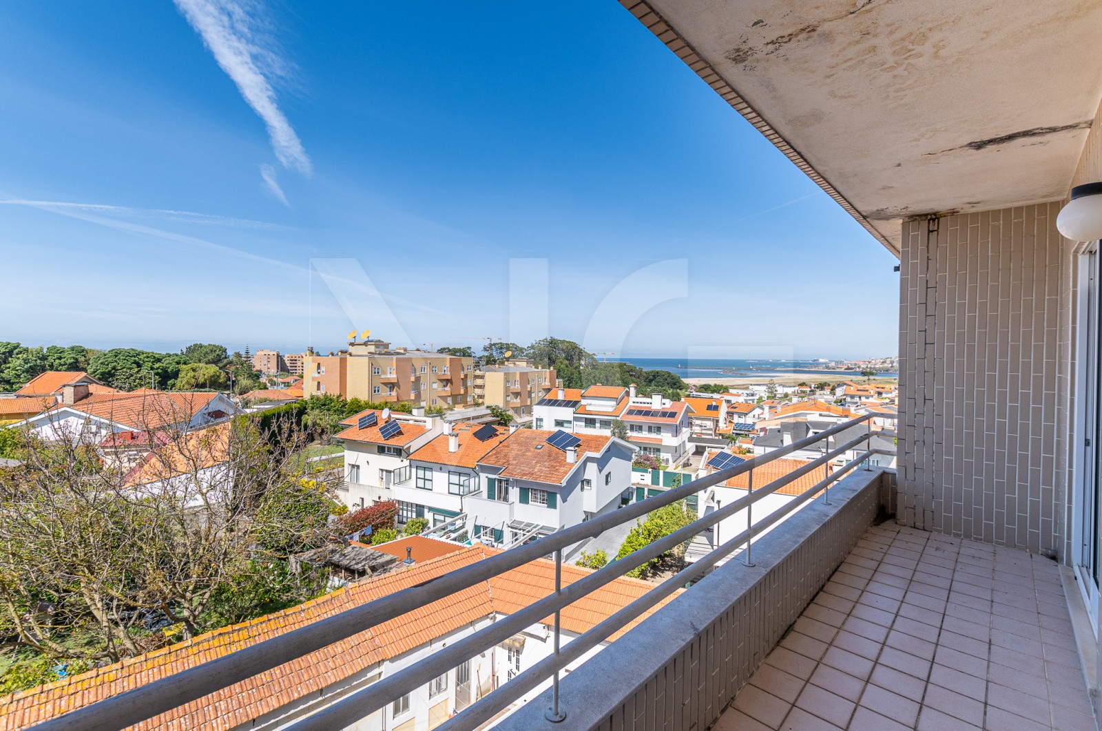 Apartamento T3 para Venda em Canidelo, Vila Nova de Gaia, Porto - Varanda (Imagem 3)