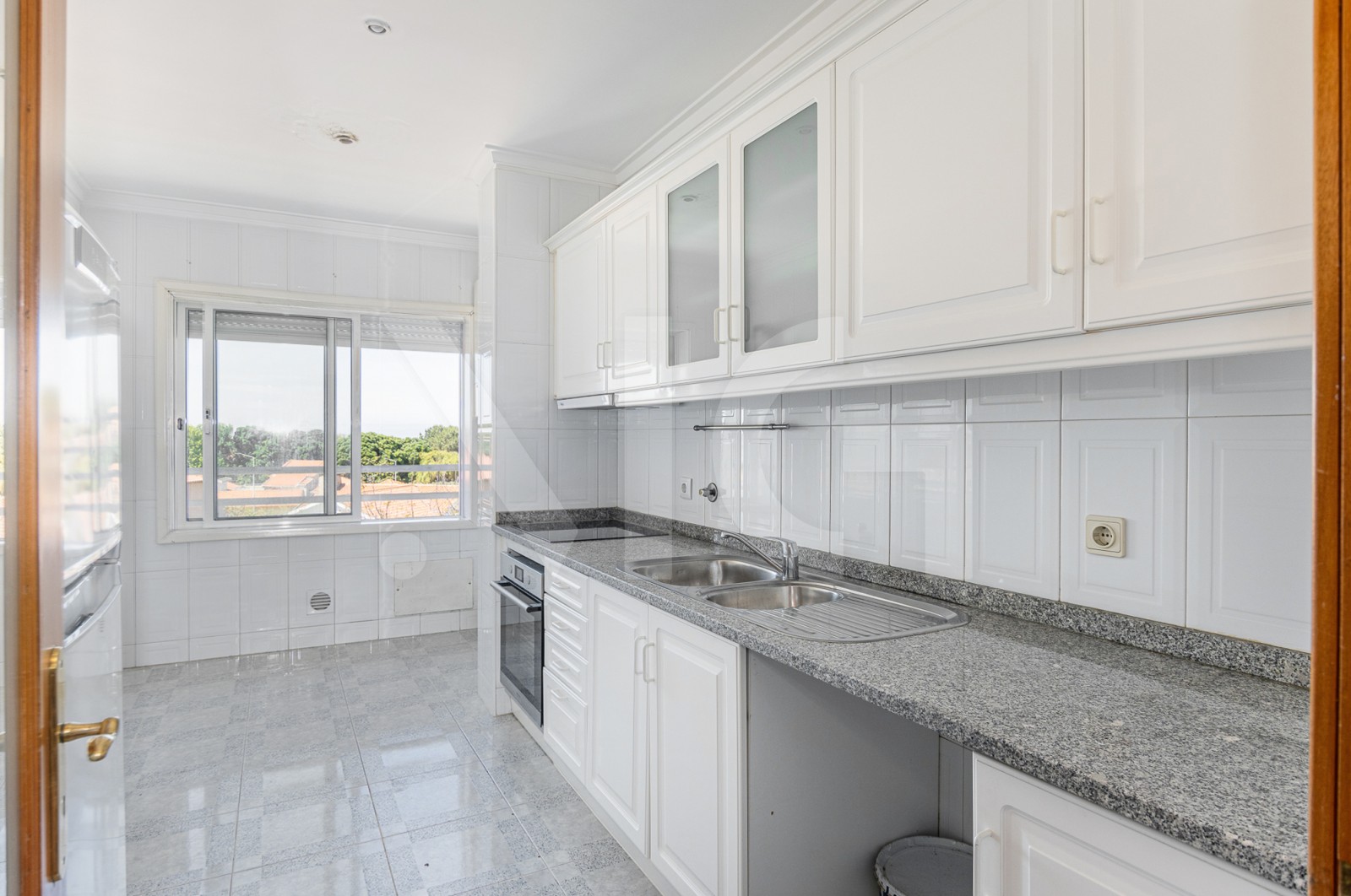 Apartamento T3 para Venda em Canidelo, Vila Nova de Gaia, Porto - Cozinha (Imagem 1)