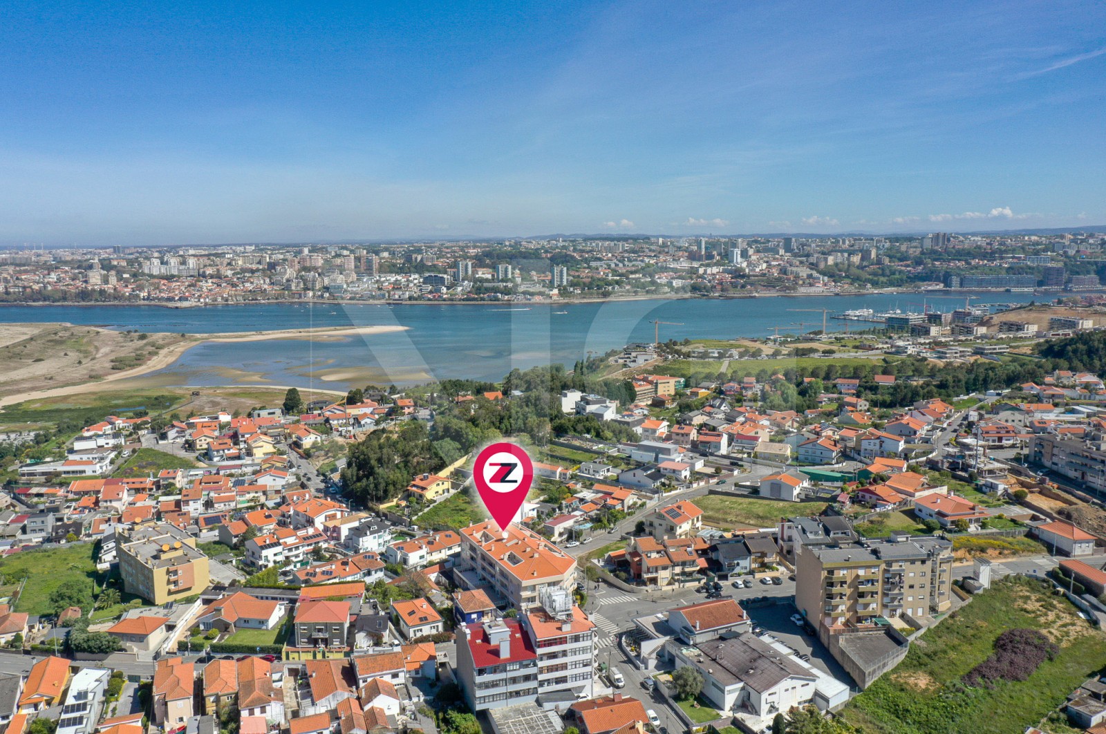 Apartamento T3 para Venda em Canidelo, Vila Nova de Gaia, Porto - Área envolvente (Imagem 5)