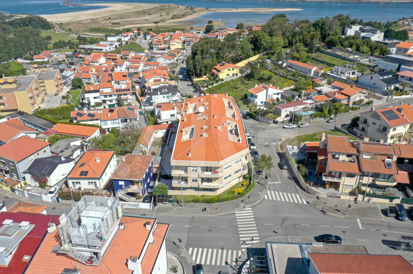 Apartamento T3 para Venda em Canidelo, Vila Nova de Gaia, Porto - Fachada (Imagem 5)