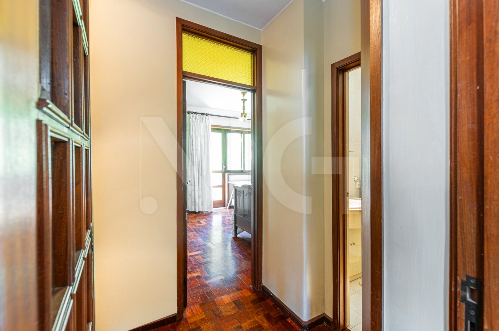 Apartamento T3 para Venda em Lordelo do Ouro e Massarelos, Porto, Porto - Corredor (Imagem 1)