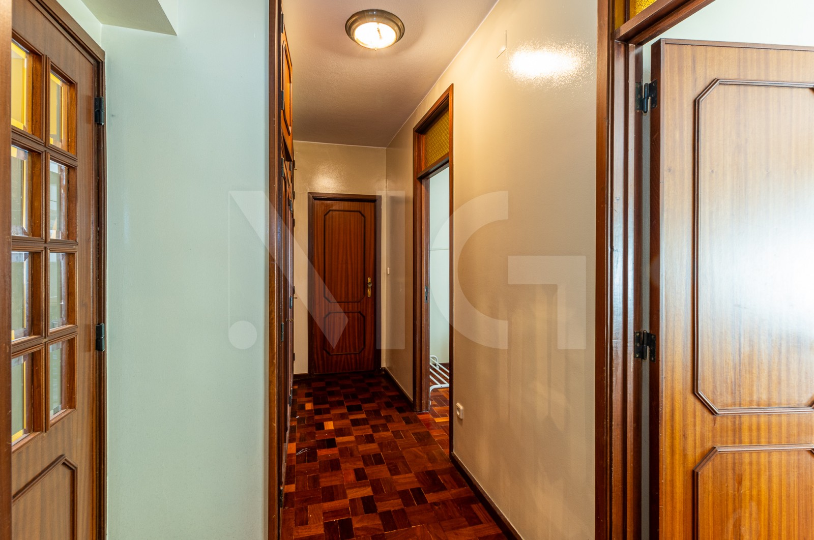 Apartamento T3 para Venda em Lordelo do Ouro e Massarelos, Porto, Porto - Corredor (Imagem 3)