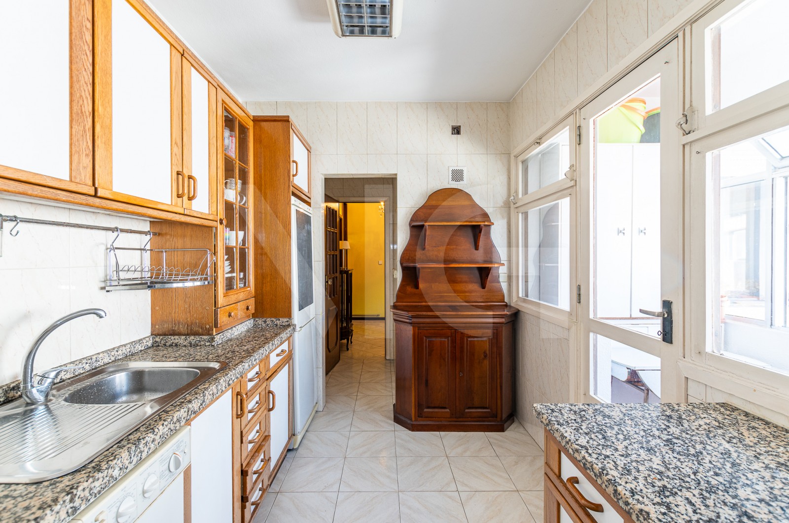 Apartamento T3 para Venda em Lordelo do Ouro e Massarelos, Porto, Porto - Cozinha (Imagem 4)