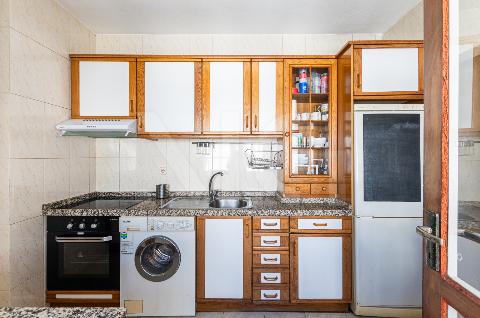 Apartamento T3 para Venda em Lordelo do Ouro e Massarelos, Porto, Porto - Cozinha (Imagem 5)