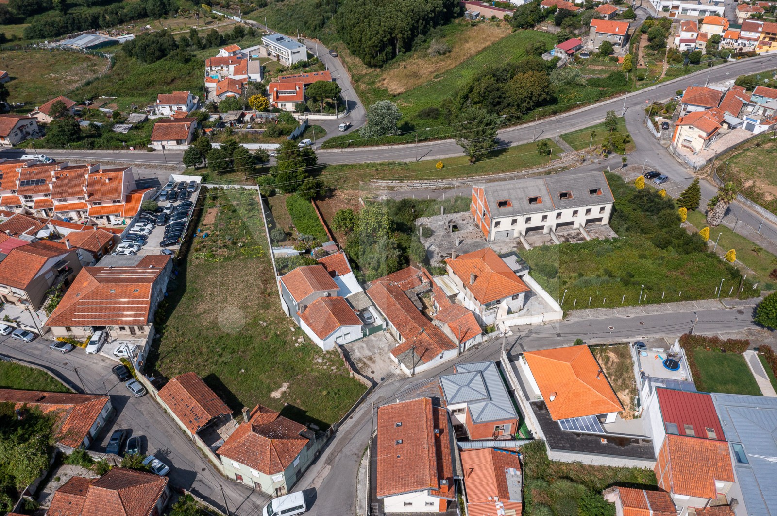 Terreno Urbano para Venda em Anta e Guetim, Espinho, Aveiro - Área envolvente (Imagem 10)