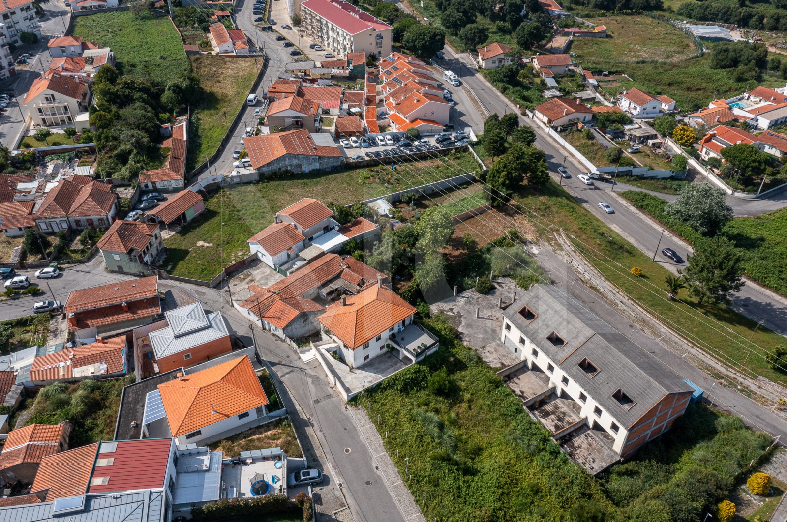Terreno Urbano para Venda em Anta e Guetim, Espinho, Aveiro - Área envolvente (Imagem 8)