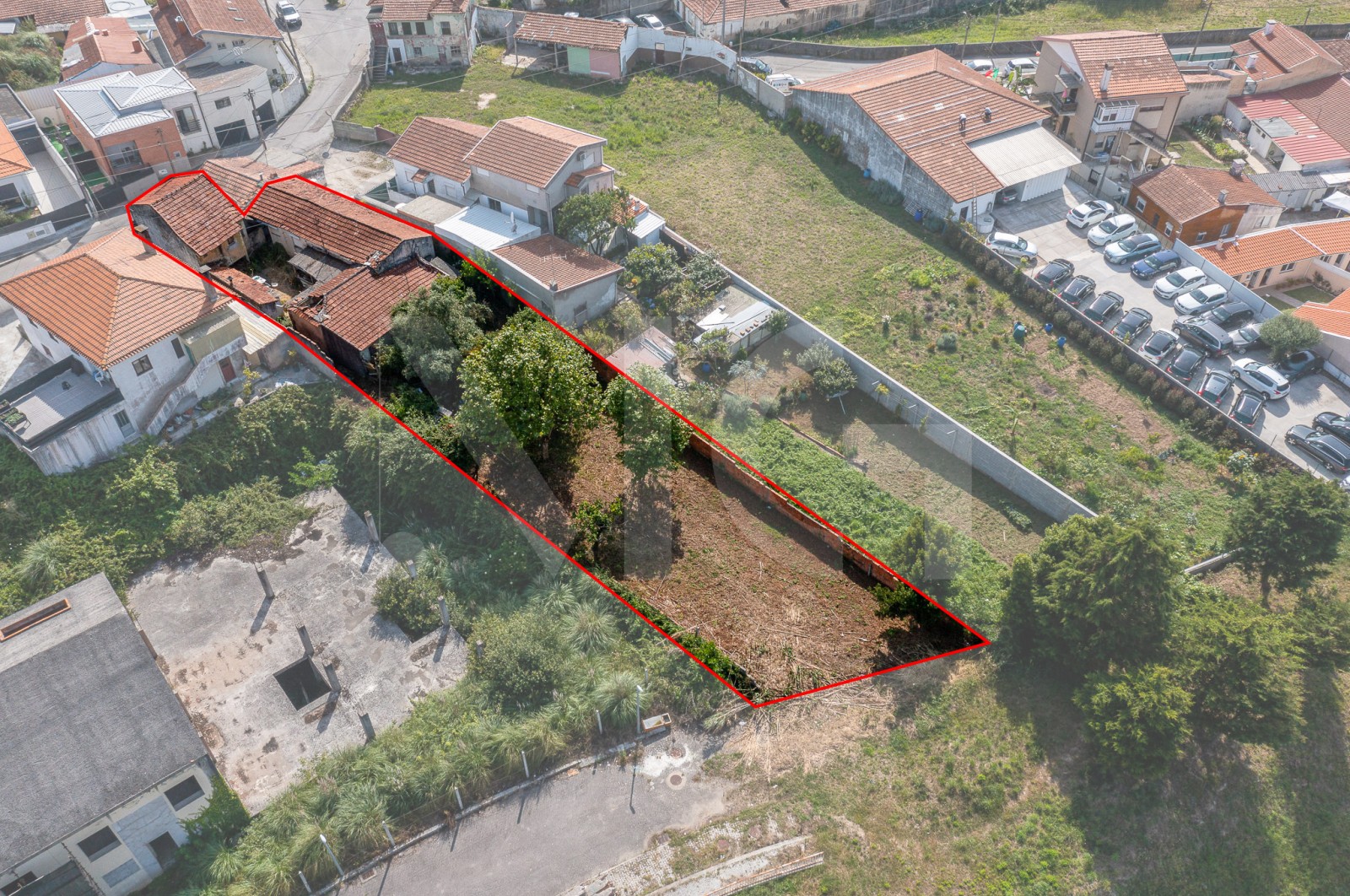 Terreno Urbano para Venda em Anta e Guetim, Espinho, Aveiro - Área envolvente (Imagem 2)
