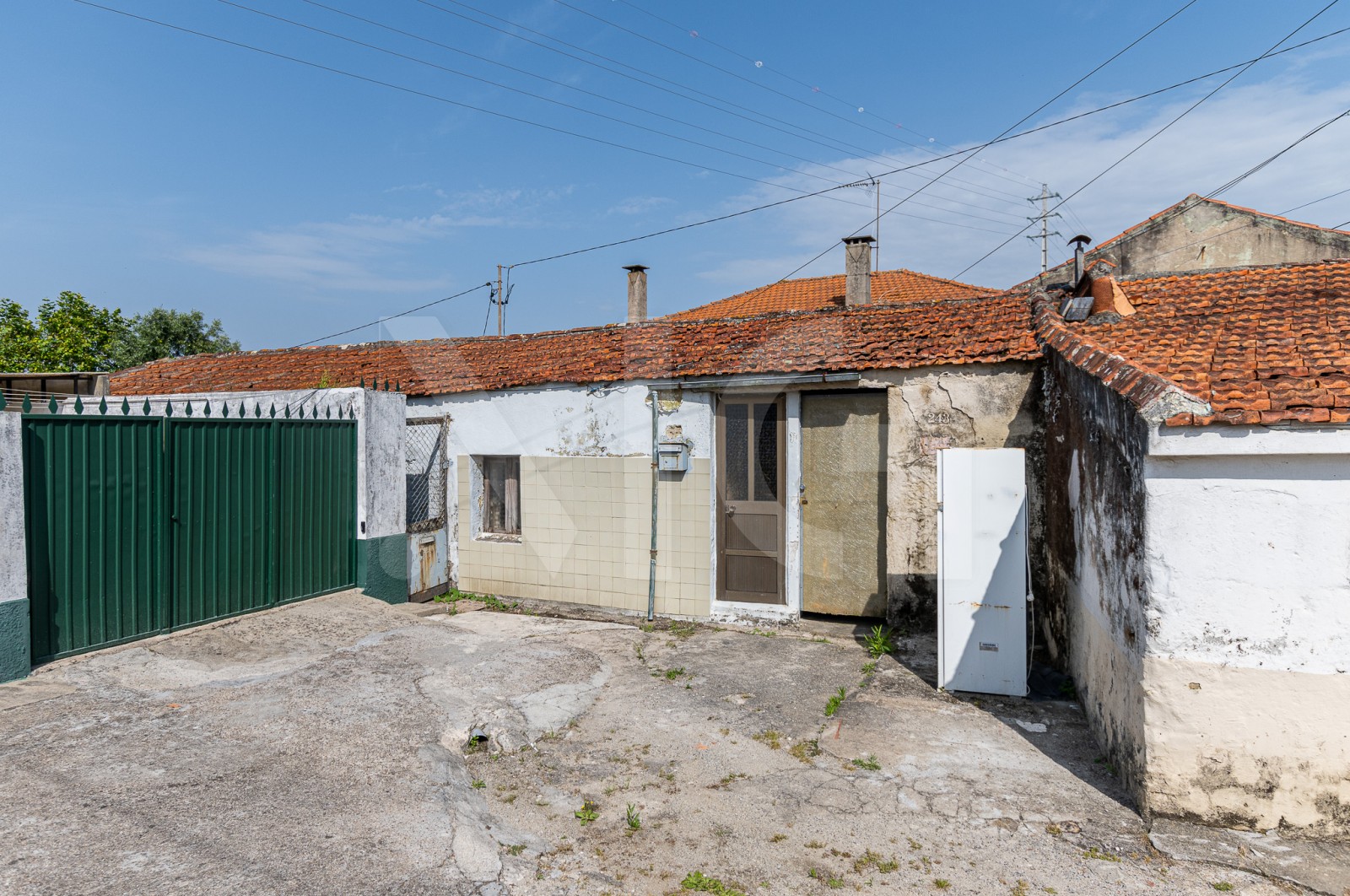 Terreno Urbano para Venda em Anta e Guetim, Espinho, Aveiro - Fachada (Imagem 4)