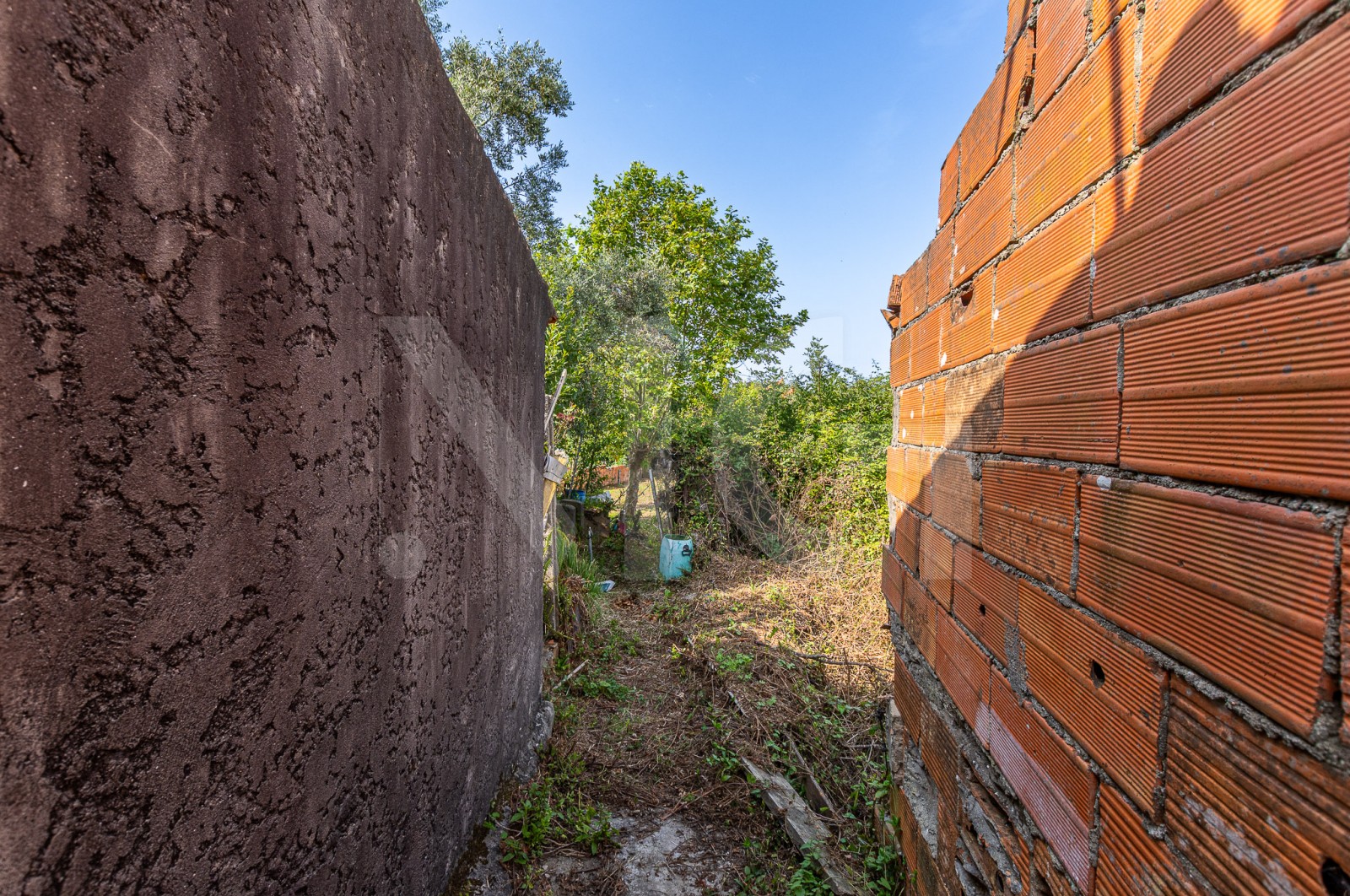 Terreno Urbano para Venda em Anta e Guetim, Espinho, Aveiro - Terreno (Imagem 2)