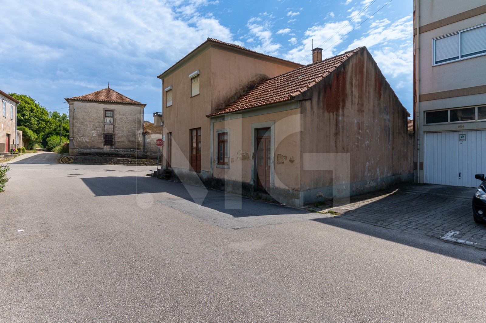 House T6 for For sale in Anta e Guetim, Espinho, Aveiro - Fachada (Imagem 1)