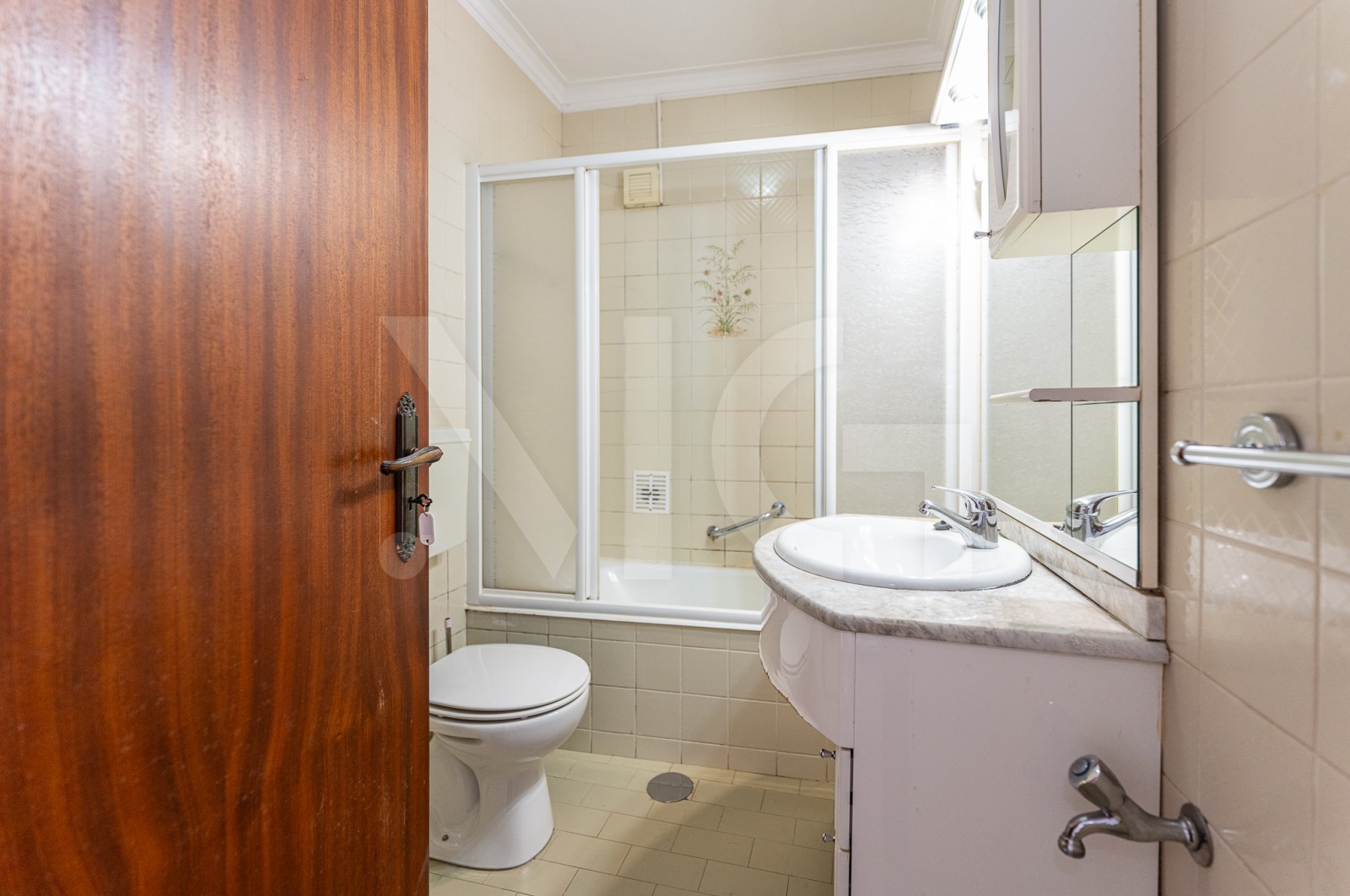 Apartamento T1 para Venda em Campanhã, Porto, Porto - Casa de banho (Imagem 1)