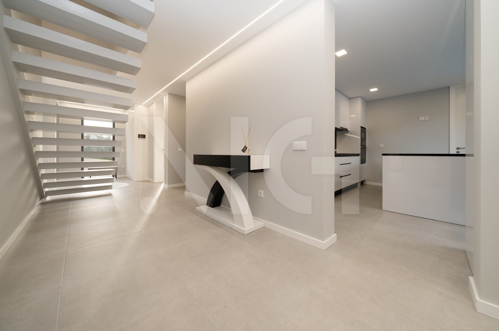 Moradia T3 para Venda em Vila Chã, Esposende, Braga - Corredor (Imagem 1)