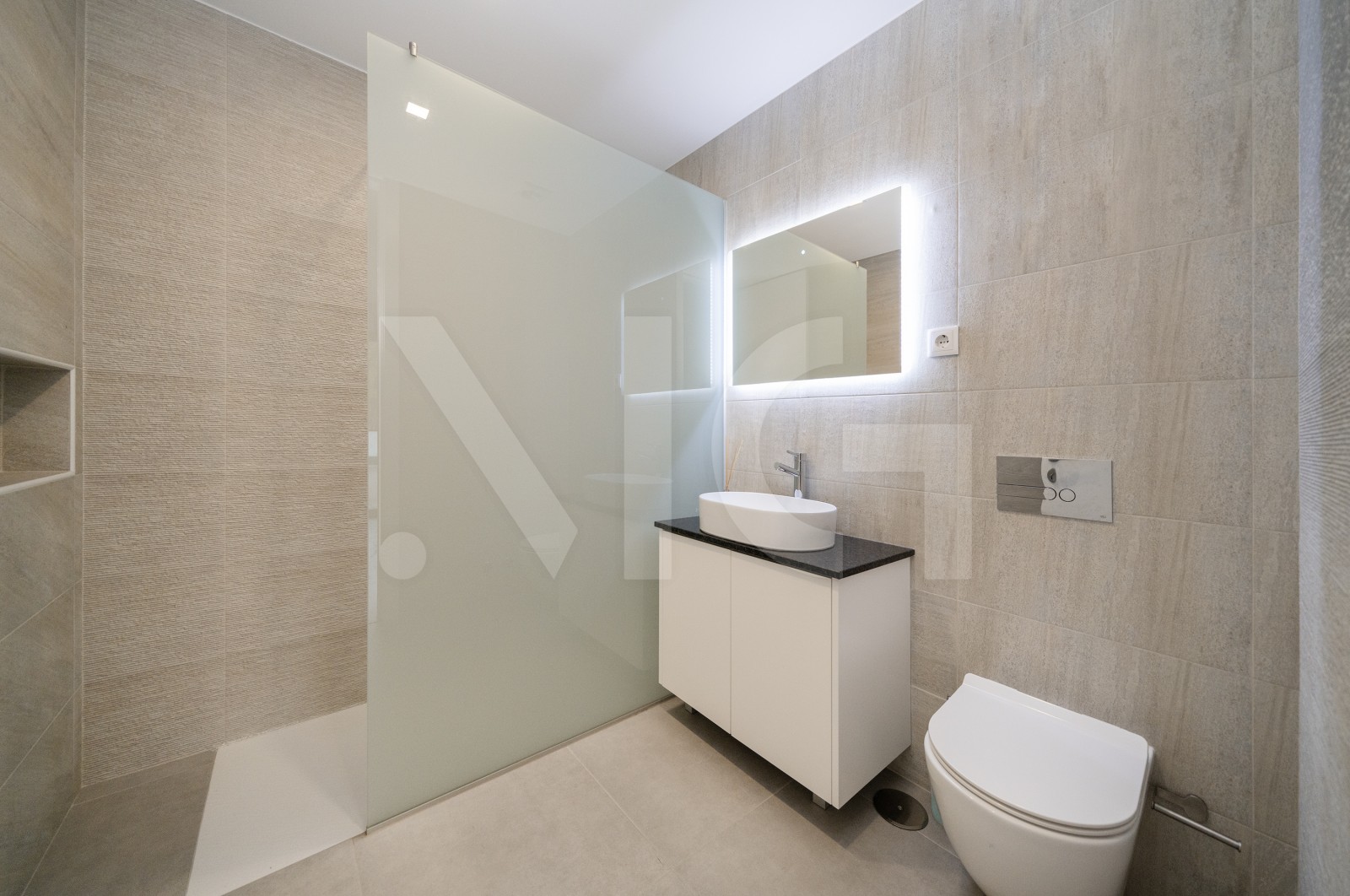 Moradia T3 para Venda em Vila Chã, Esposende, Braga - Casa de banho (Imagem 3)