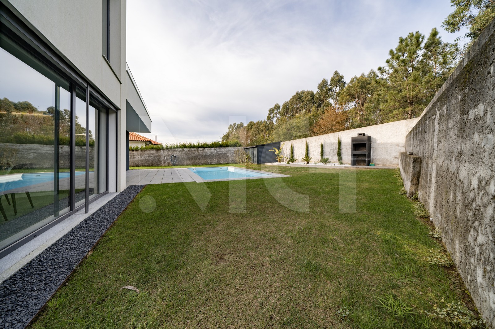 Moradia T3 para Venda em Vila Chã, Esposende, Braga - Quintal/Jardim (Imagem 3)