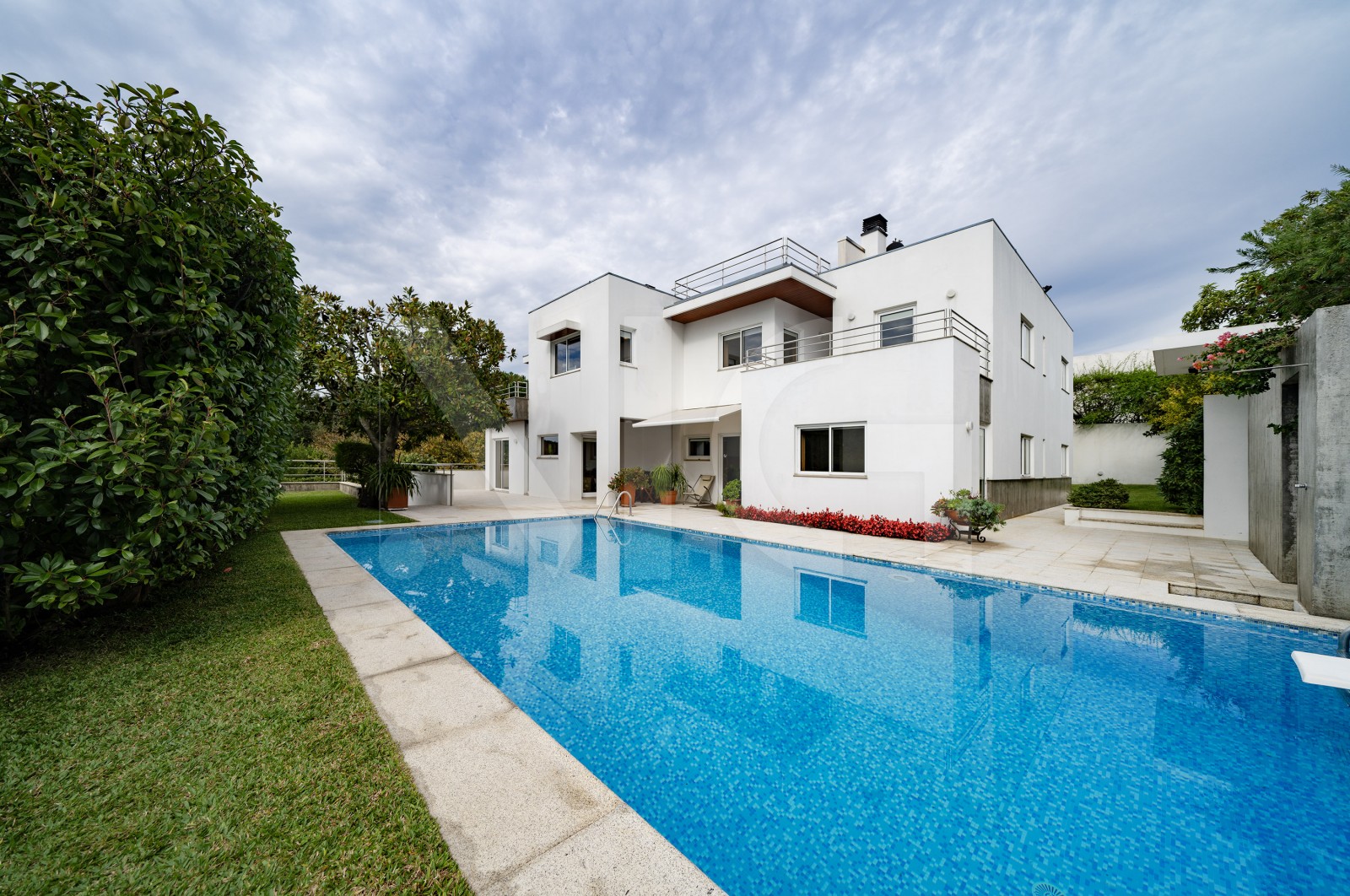 House T6 for For sale in Nogueiró e Tenões, Braga, Braga - Fachada (Imagem 1)