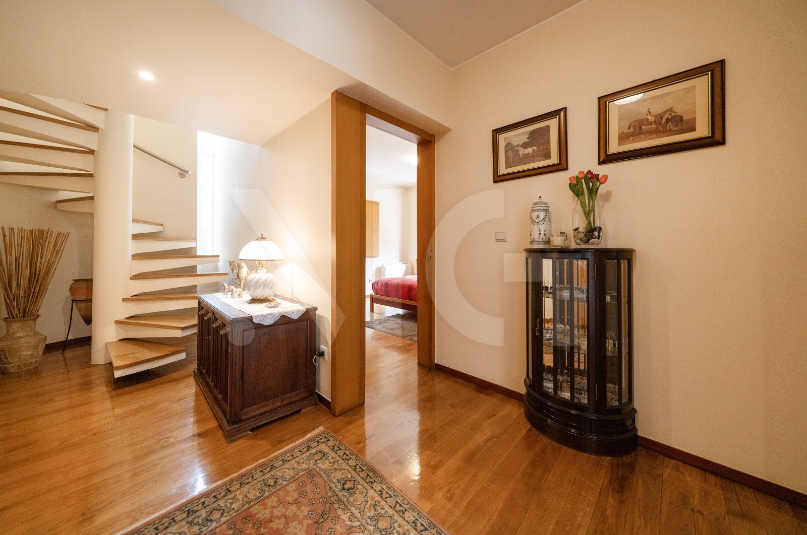 House T6 for For sale in Nogueiró e Tenões, Braga, Braga - Corredor (Imagem 2)