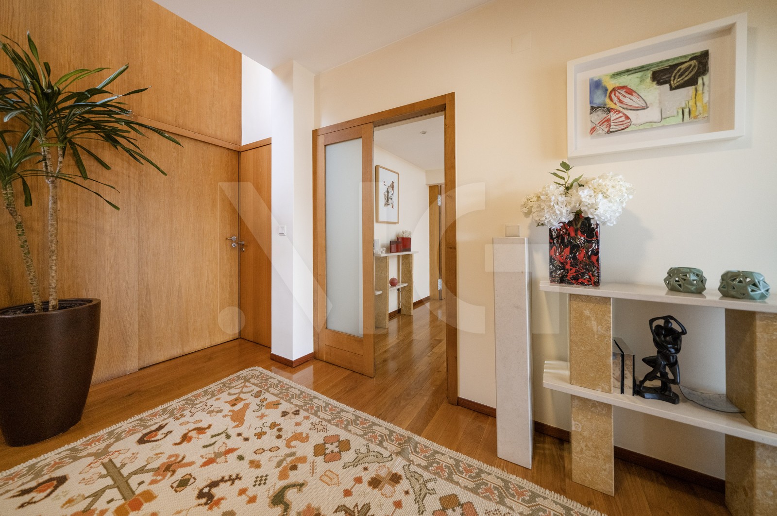 House T6 for For sale in Nogueiró e Tenões, Braga, Braga - Corredor (Imagem 4)