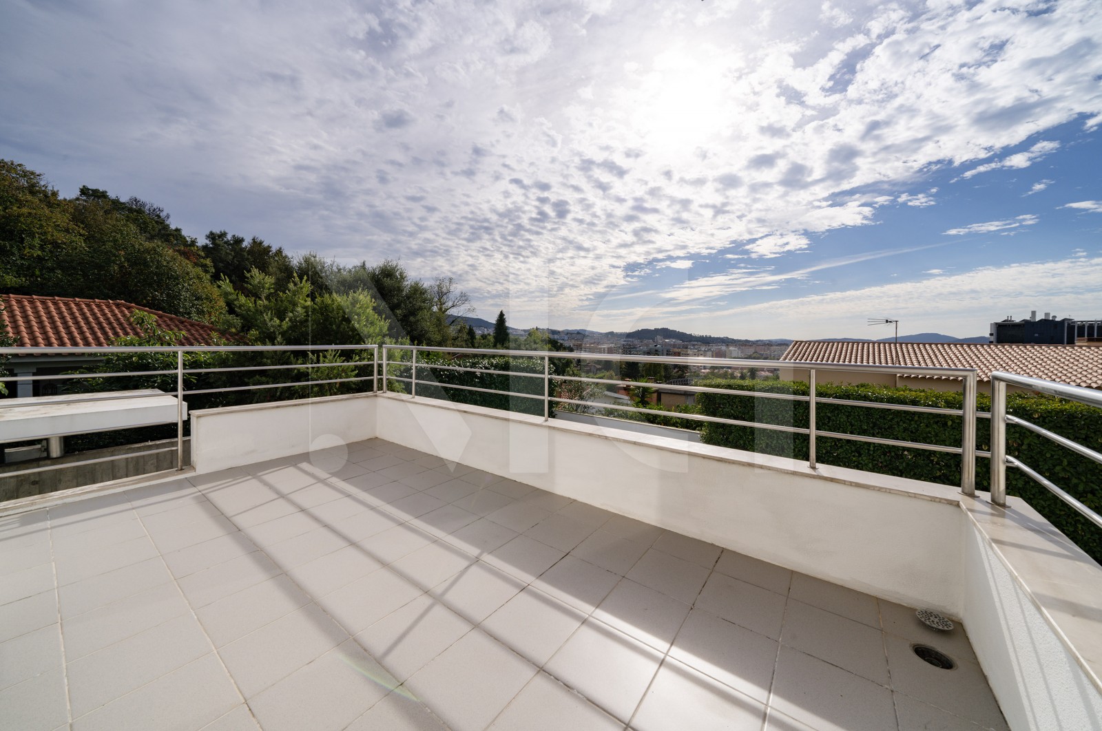 House T6 for For sale in Nogueiró e Tenões, Braga, Braga - Terraço (Imagem 4)