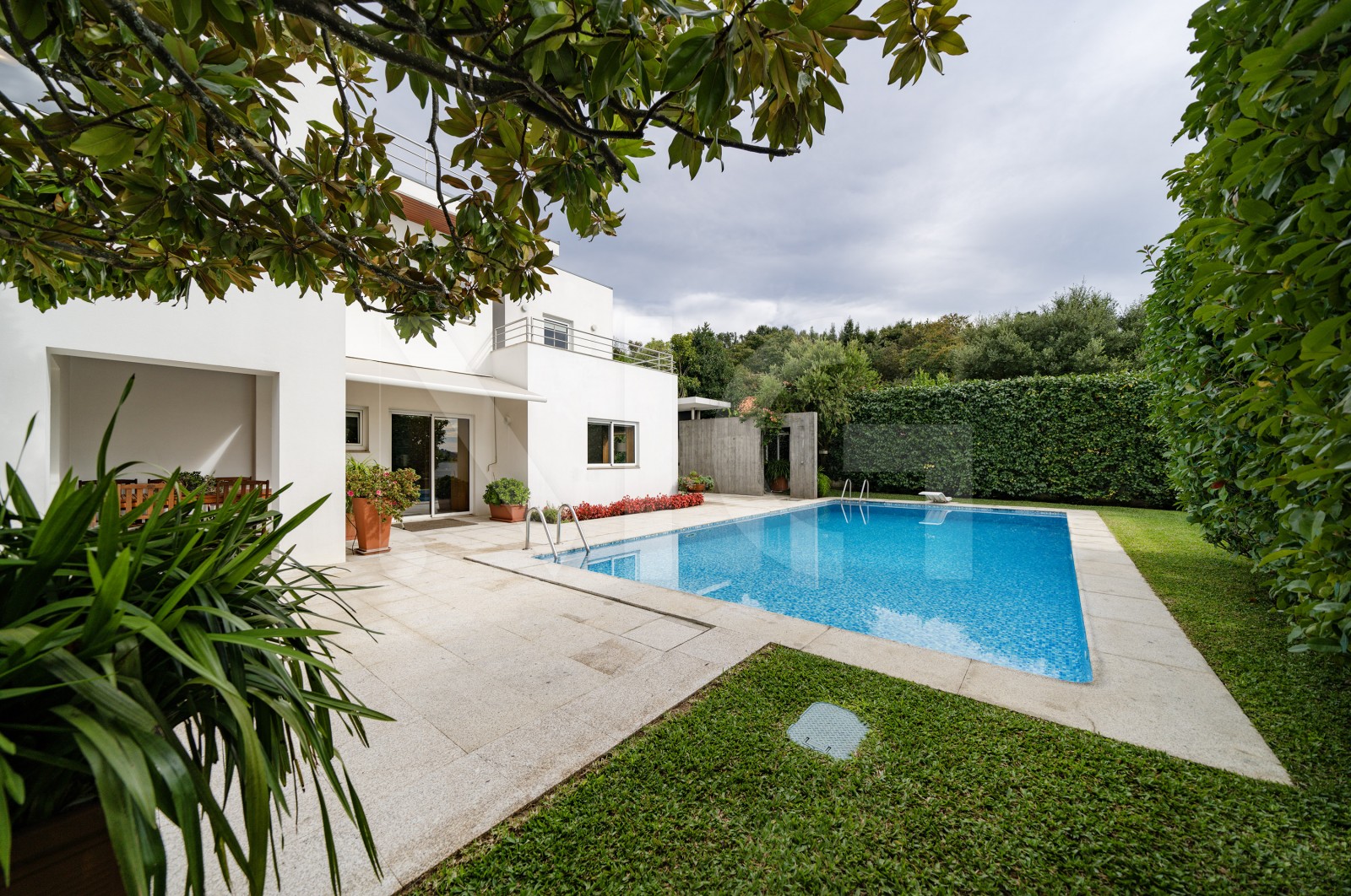 House T6 for For sale in Nogueiró e Tenões, Braga, Braga - Piscina (Imagem 1)