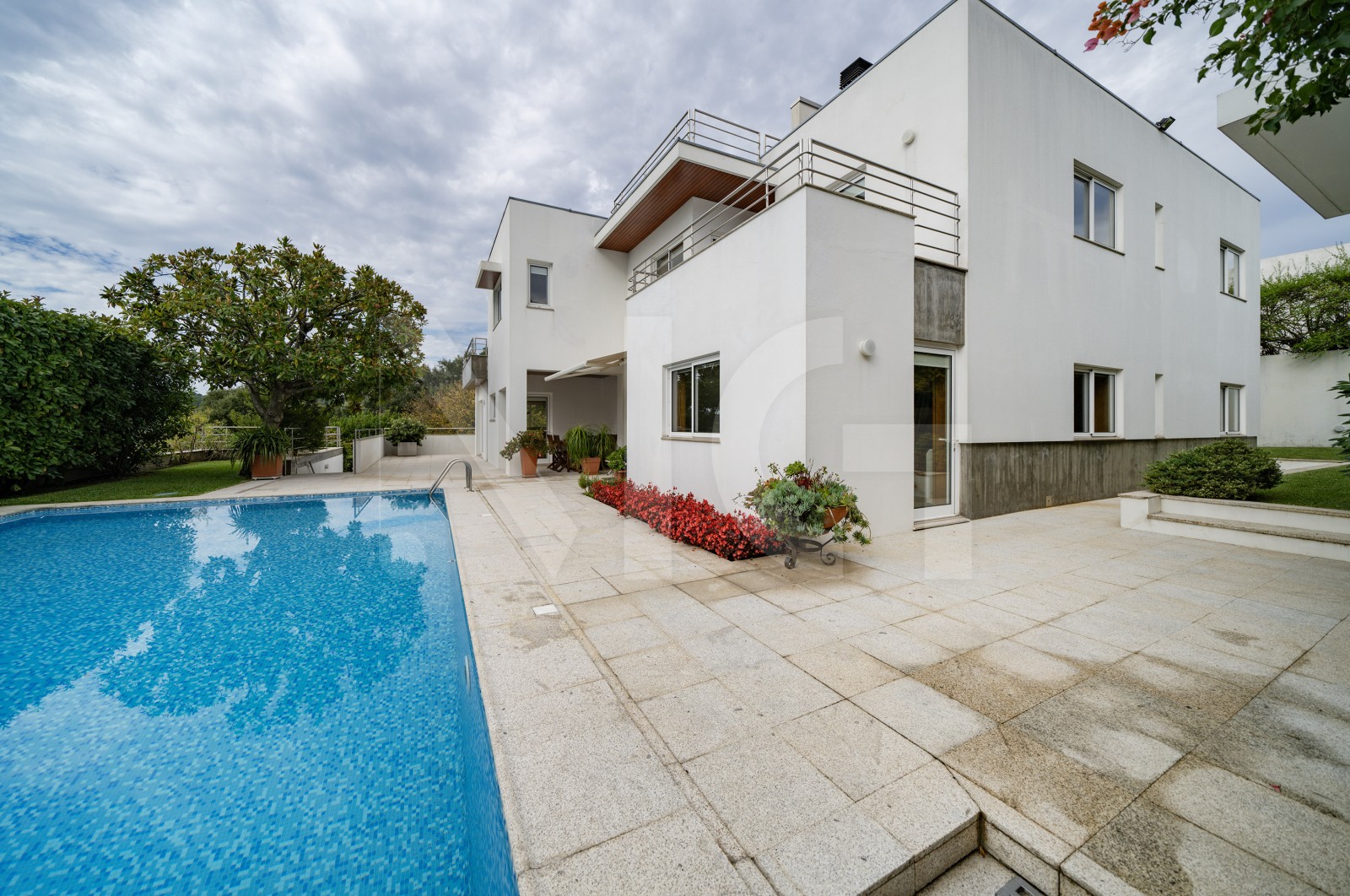 House T6 for For sale in Nogueiró e Tenões, Braga, Braga - Piscina (Imagem 4)