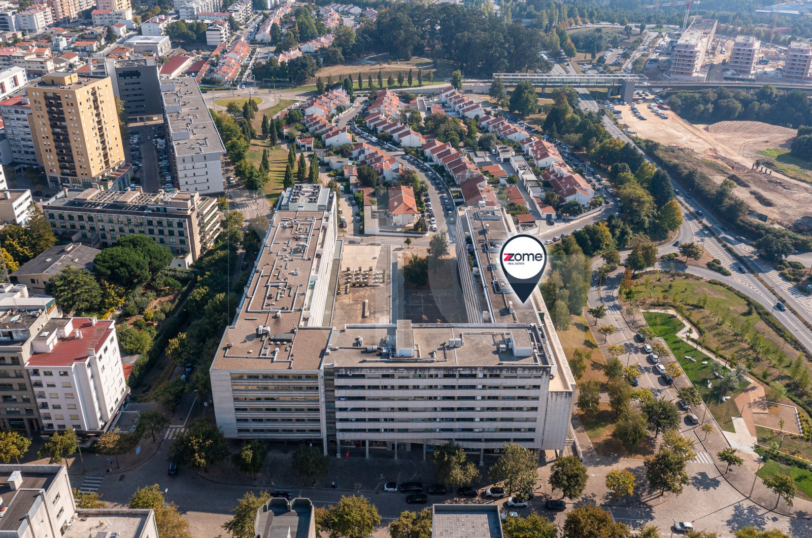 Apartment T4 for For sale in Cidade da Maia, Maia, Porto - Área envolvente (Imagem 3)