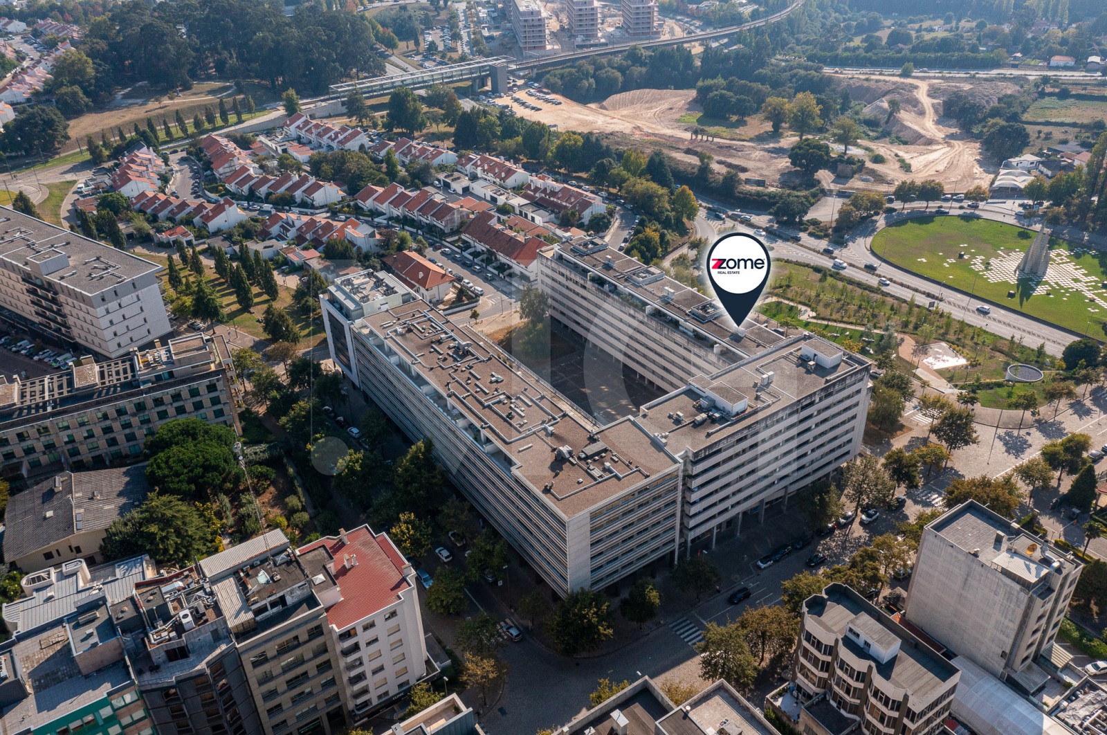 Apartment T4 for For sale in Cidade da Maia, Maia, Porto - Área envolvente (Imagem 2)