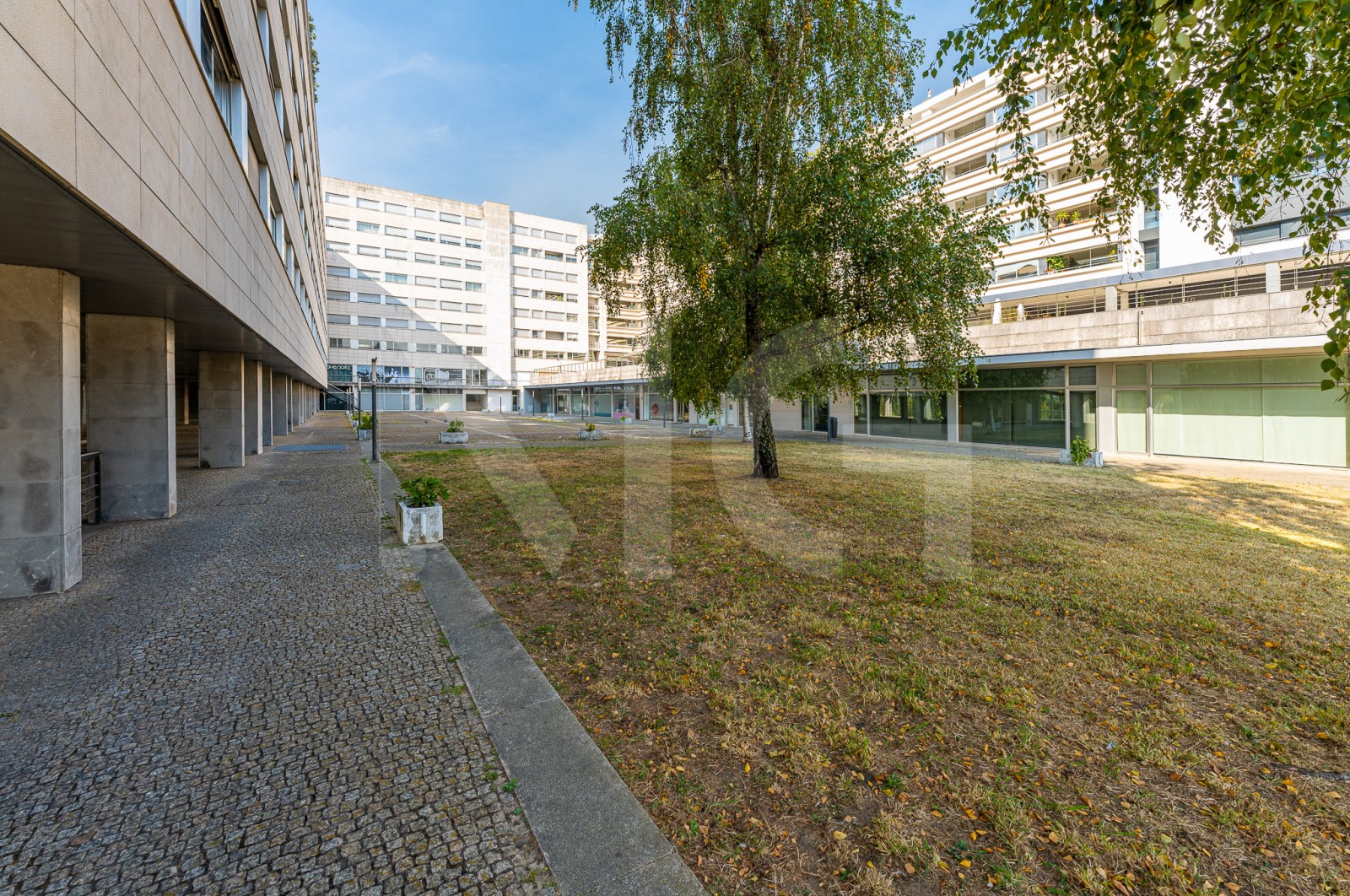 Apartment T4 for For sale in Cidade da Maia, Maia, Porto - Áreas comuns (Imagem 2)