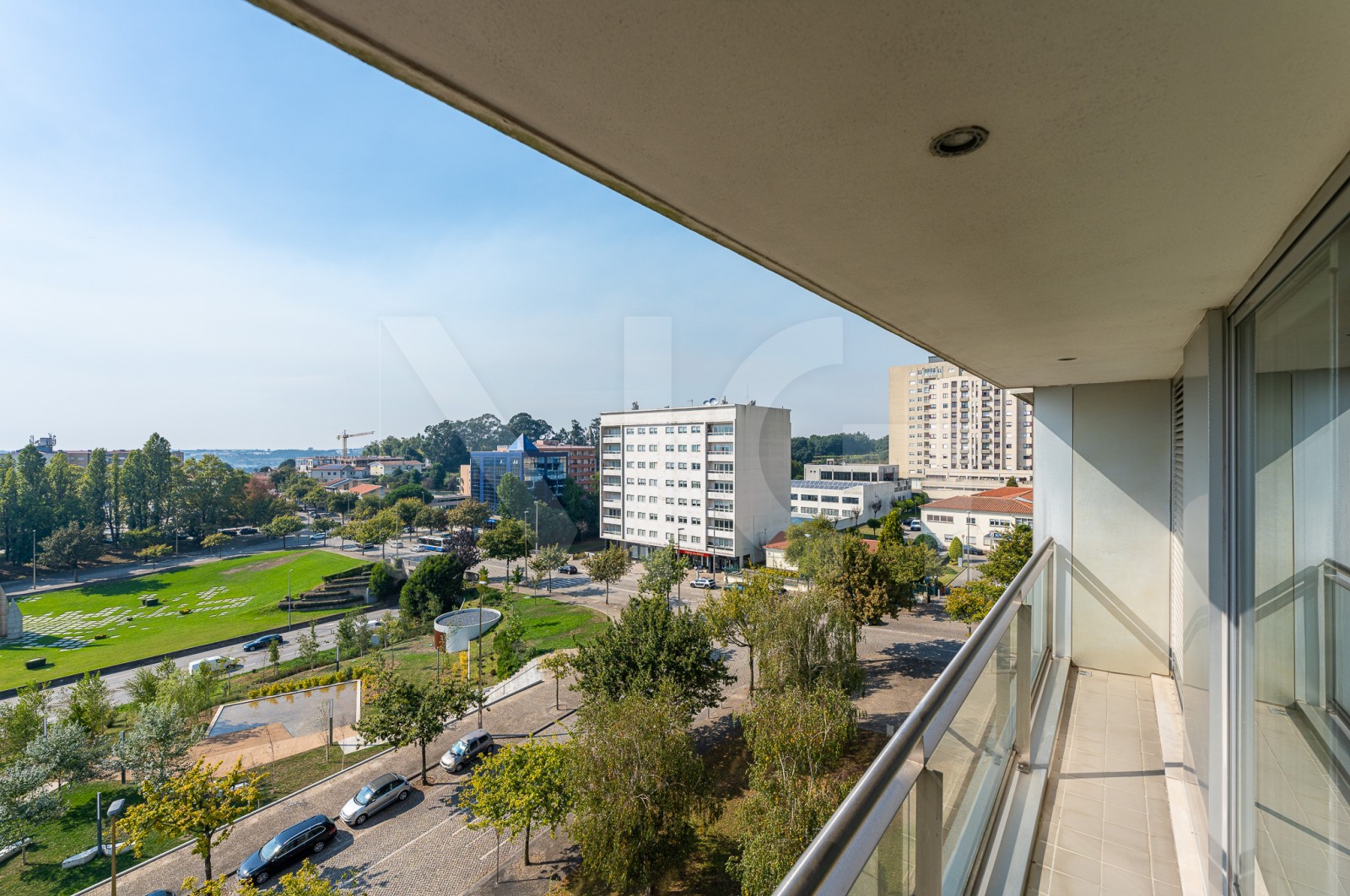 Apartment T4 for For sale in Cidade da Maia, Maia, Porto - Varanda (Imagem 5)