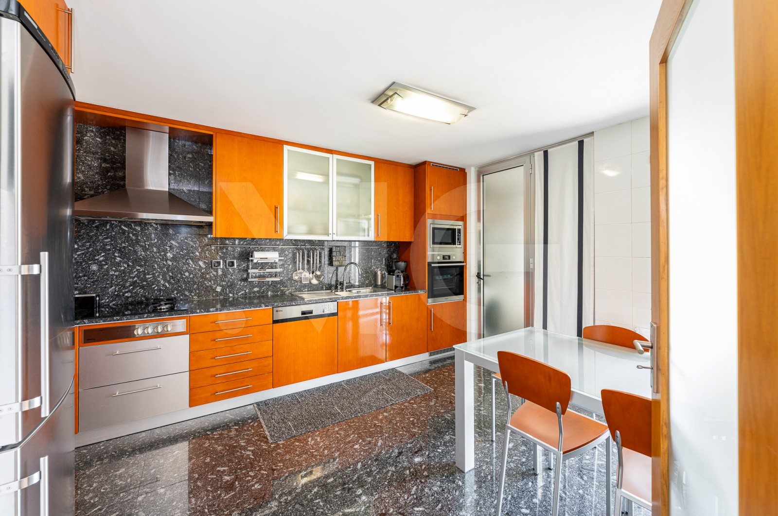 Apartment T4 for For sale in Cidade da Maia, Maia, Porto - Cozinha (Imagem 2)