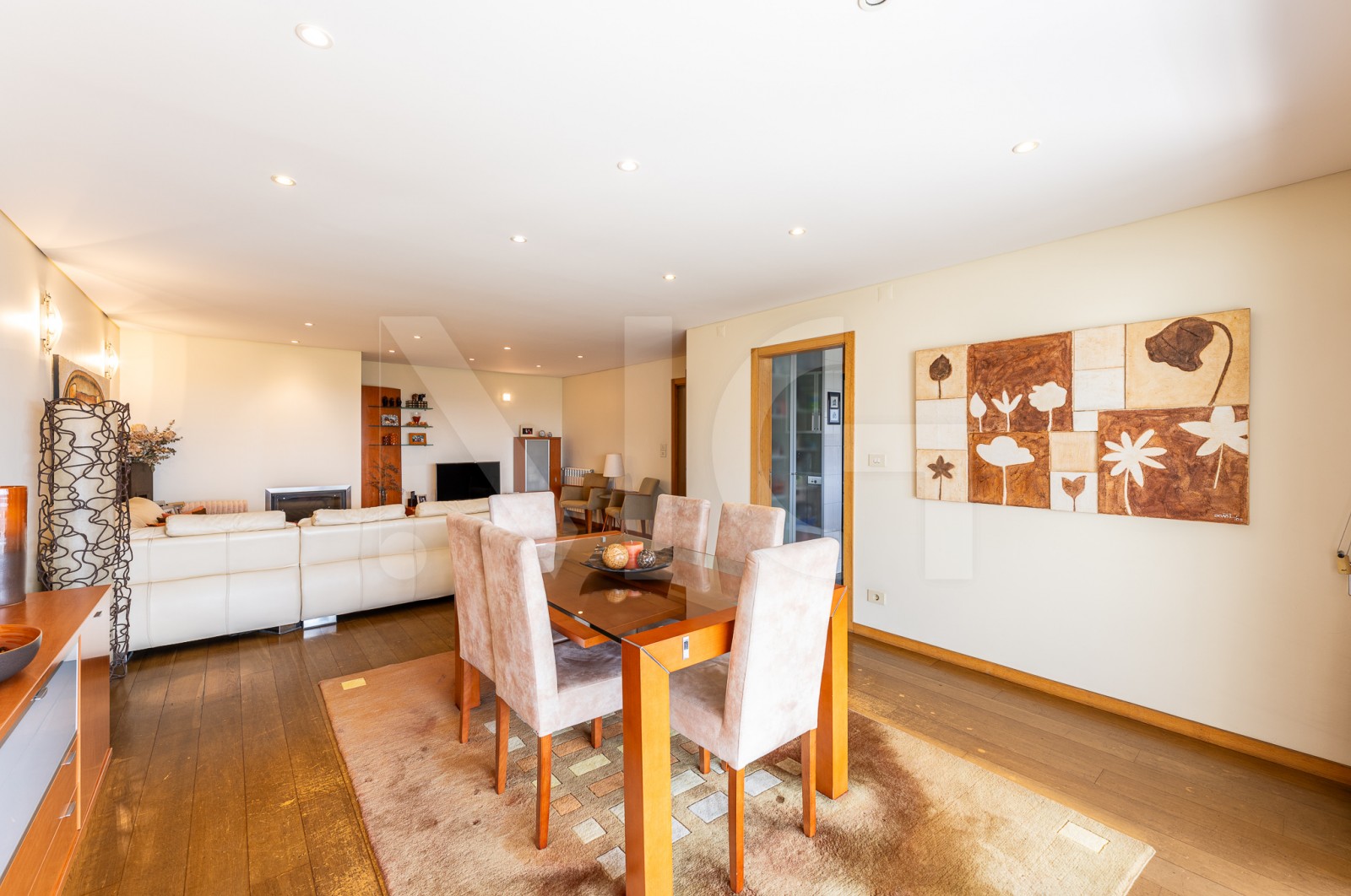 Apartment T4 for For sale in Cidade da Maia, Maia, Porto - Sala (Imagem 4)