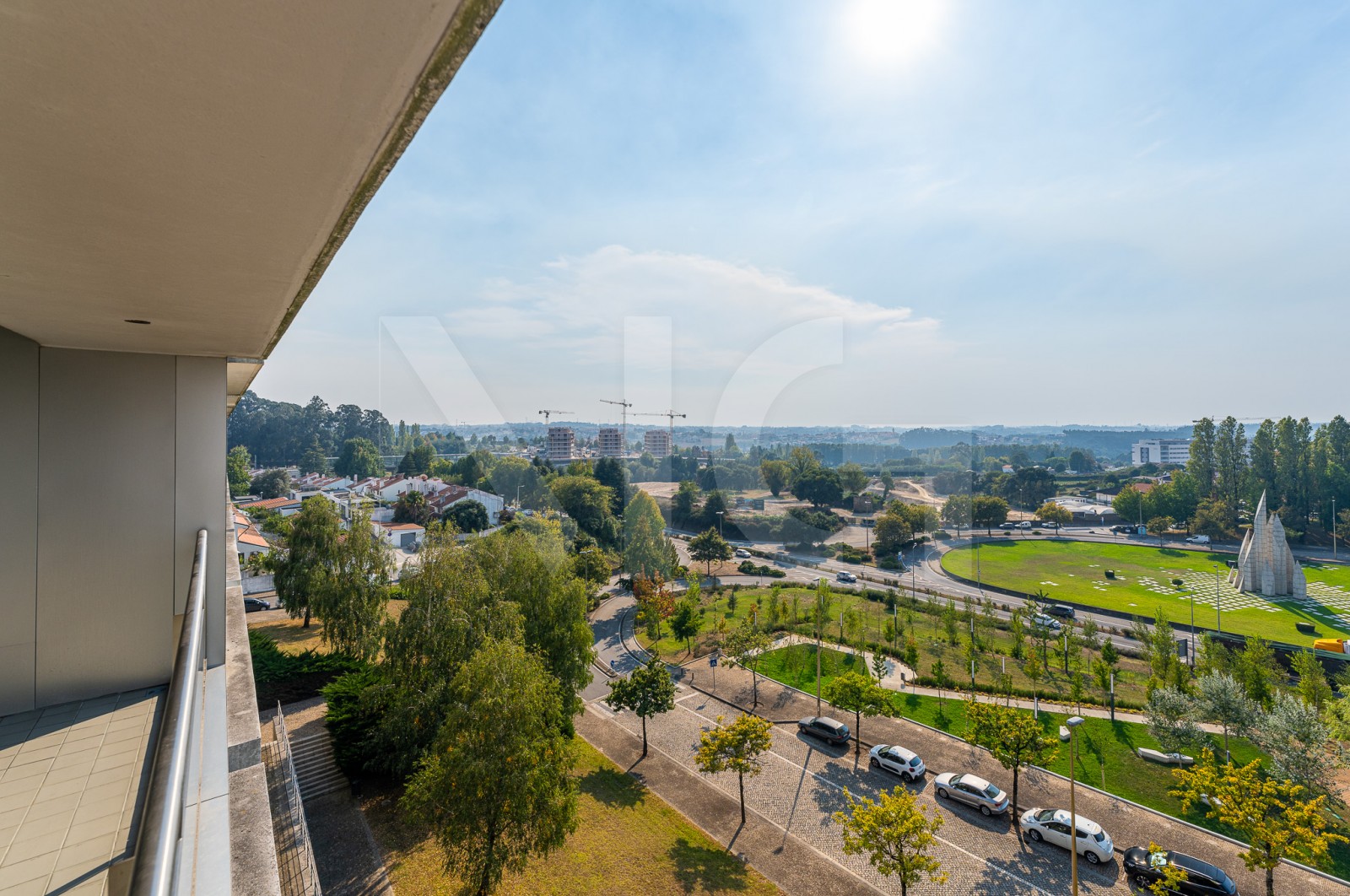 Apartment T4 for For sale in Cidade da Maia, Maia, Porto - Varanda (Imagem 2)