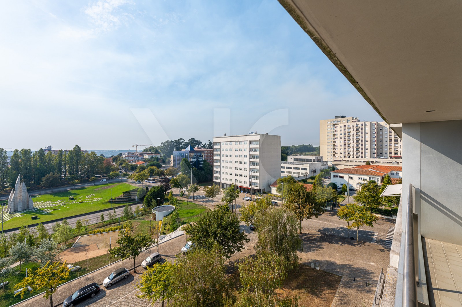 Apartment T4 for For sale in Cidade da Maia, Maia, Porto - Varanda (Imagem 3)