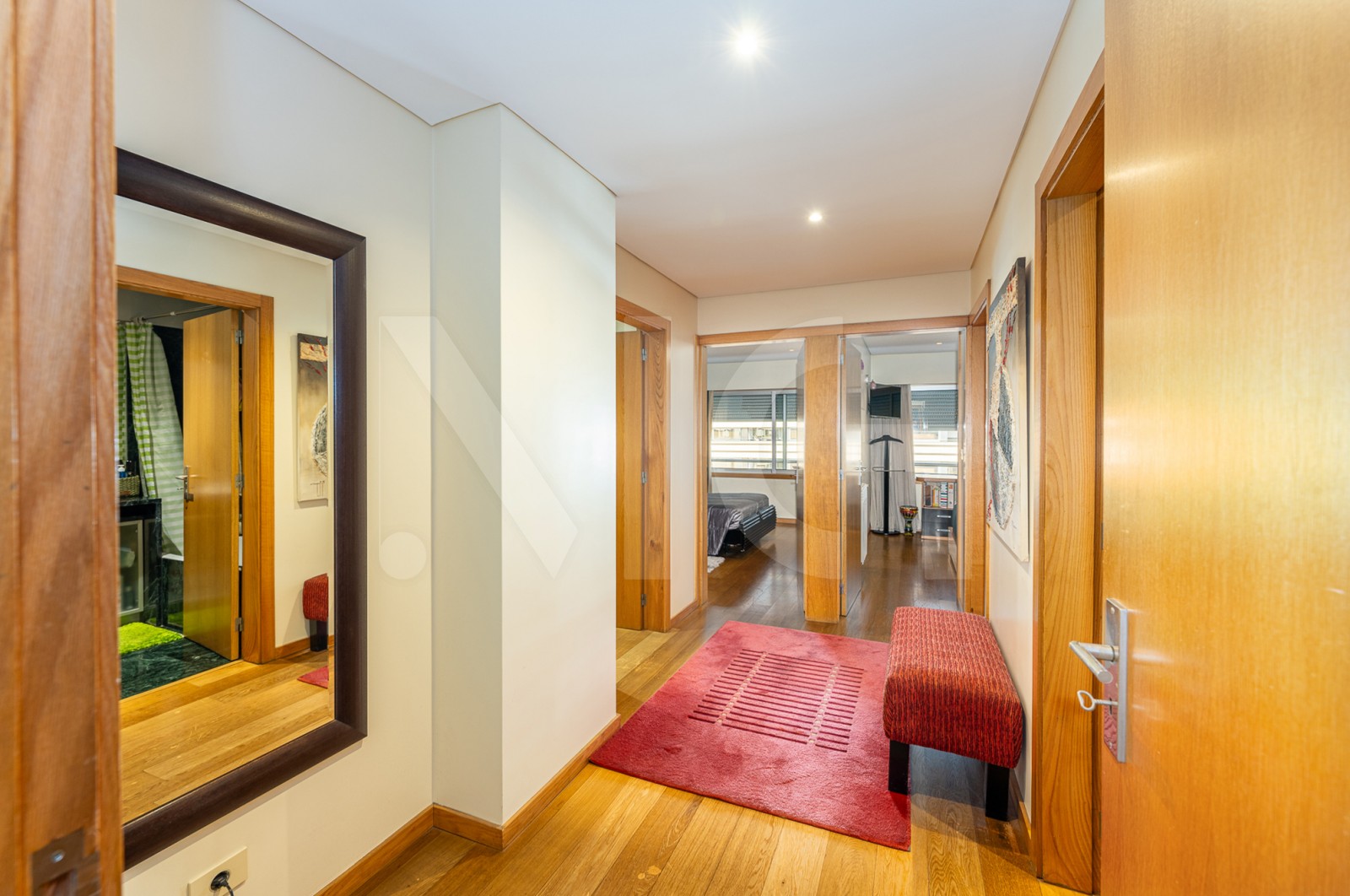 Apartment T4 for For sale in Cidade da Maia, Maia, Porto - Corredor (Imagem 1)