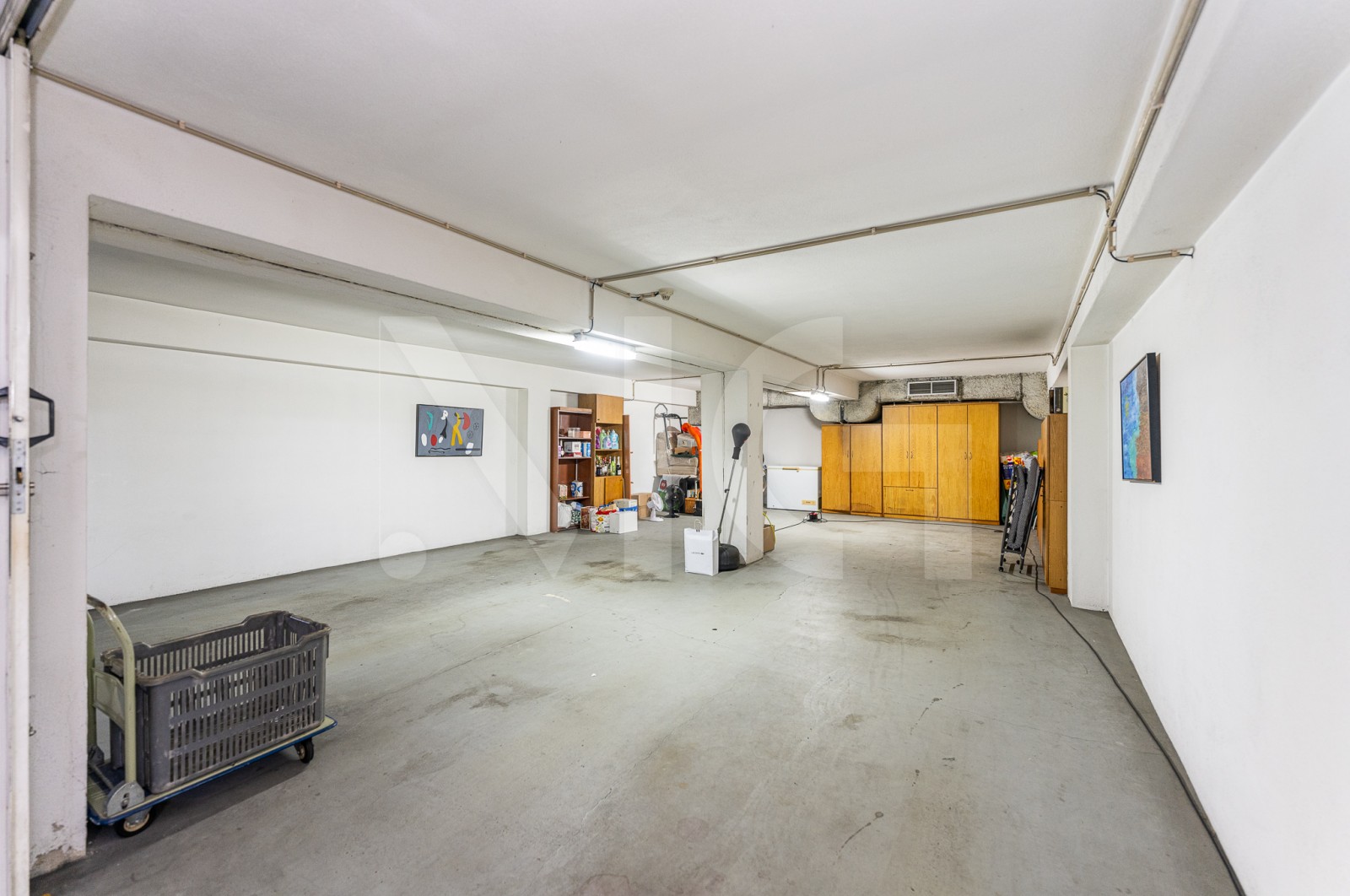 Apartment T4 for For sale in Cidade da Maia, Maia, Porto - Parqueamento/Garagem (Imagem 3)