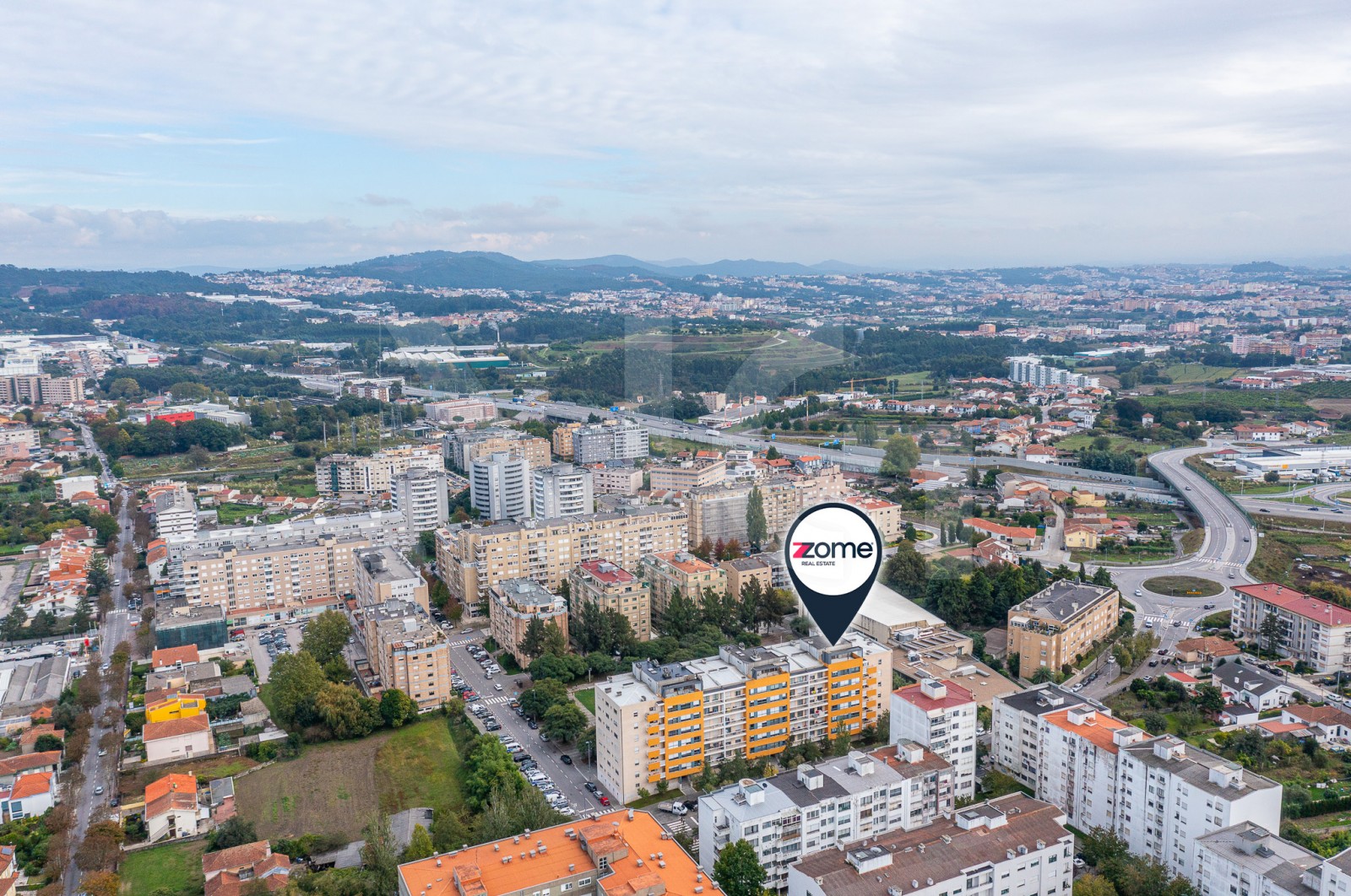 Apartment T2+1 for For sale in Águas Santas, Maia, Porto - Área envolvente (Imagem 3)