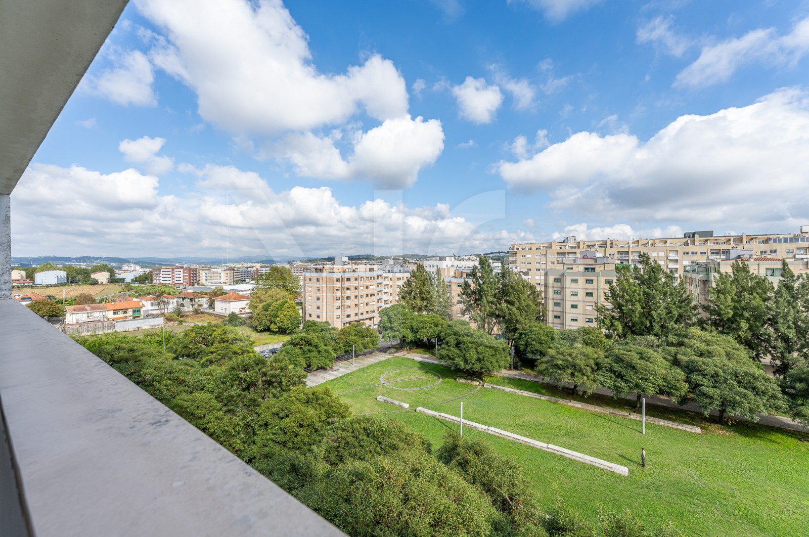 Apartment T2+1 for For sale in Águas Santas, Maia, Porto - Vistas (Imagem 1)