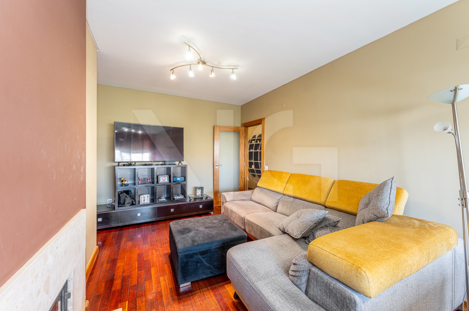 Apartment T2+1 for For sale in Águas Santas, Maia, Porto - Sala (Imagem 2)