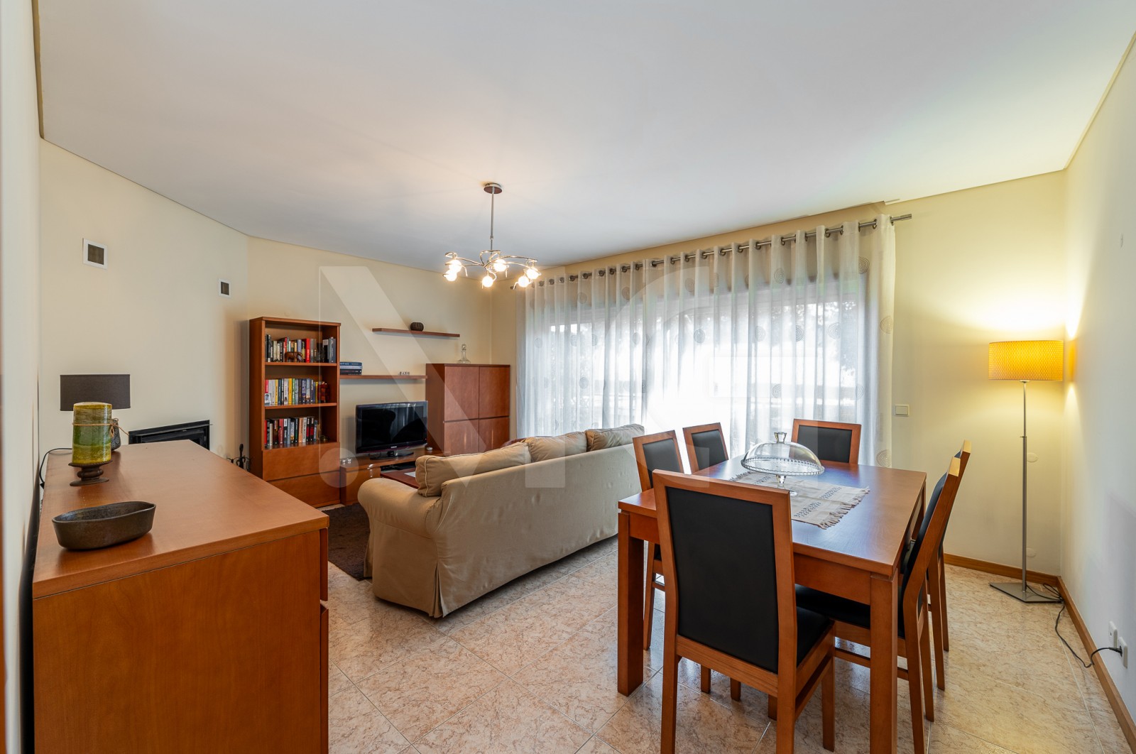 Apartamento T2 para Venda em Árvore, Vila do Conde, Porto - Sala (Imagem 1)