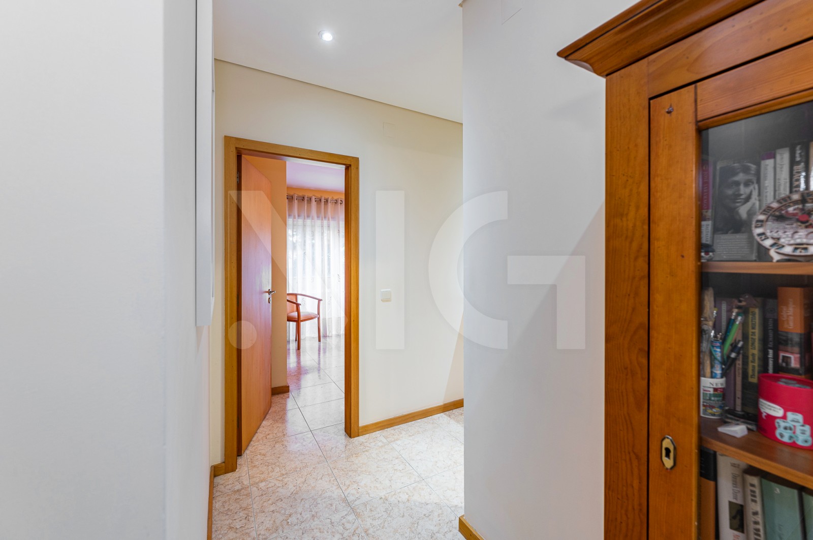 Apartamento T2 para Venda em Árvore, Vila do Conde, Porto - Corredor (Imagem 3)