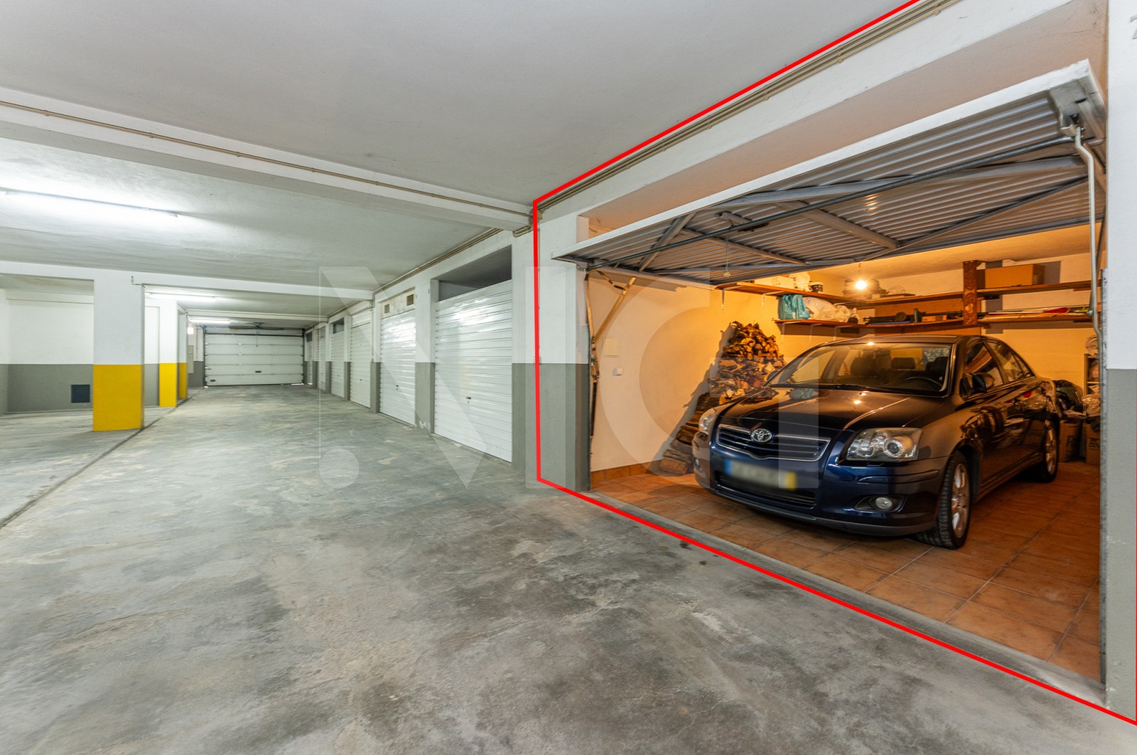 Apartamento T2 para Venda em Árvore, Vila do Conde, Porto - Parqueamento/Garagem (Imagem 2)