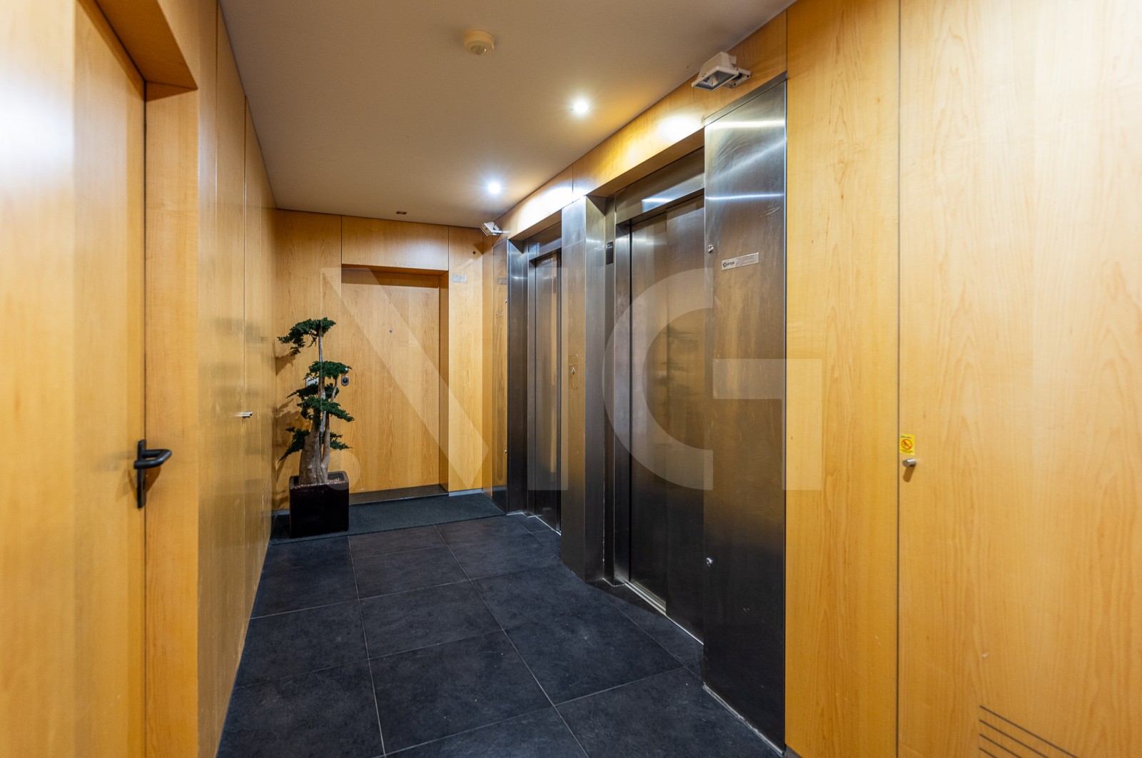 Apartamento T3 para Venda em Lordelo do Ouro e Massarelos, Porto, Porto - Áreas comuns (Imagem 2)