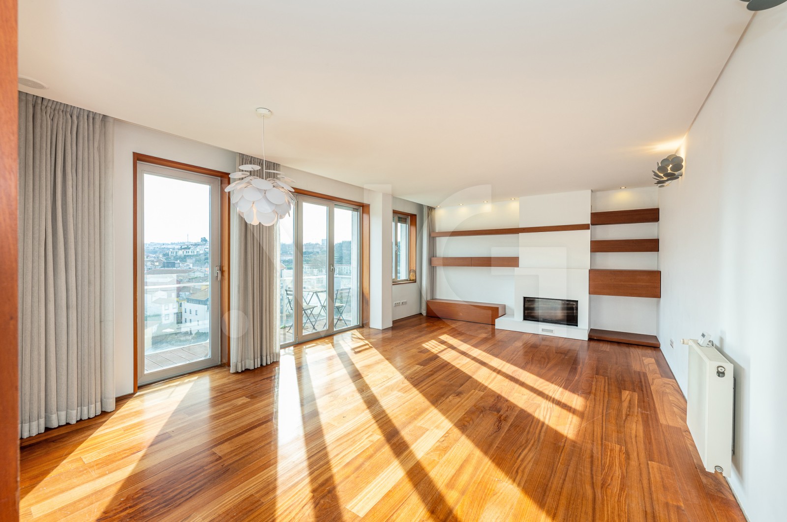 Apartamento T3 para Venda em Lordelo do Ouro e Massarelos, Porto, Porto - Sala (Imagem 1)