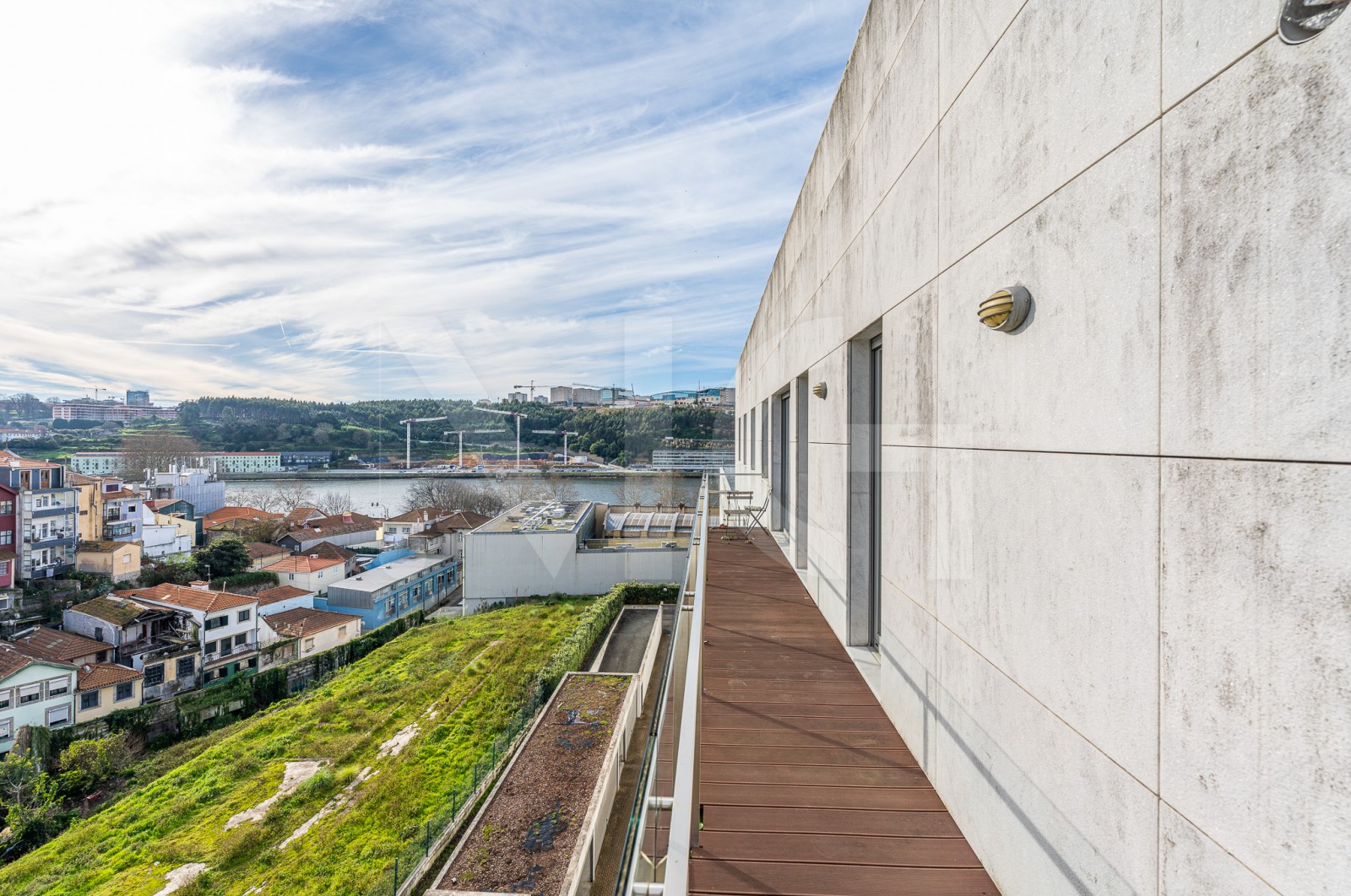 Apartamento T3 para Venda em Lordelo do Ouro e Massarelos, Porto, Porto - Varanda (Imagem 2)